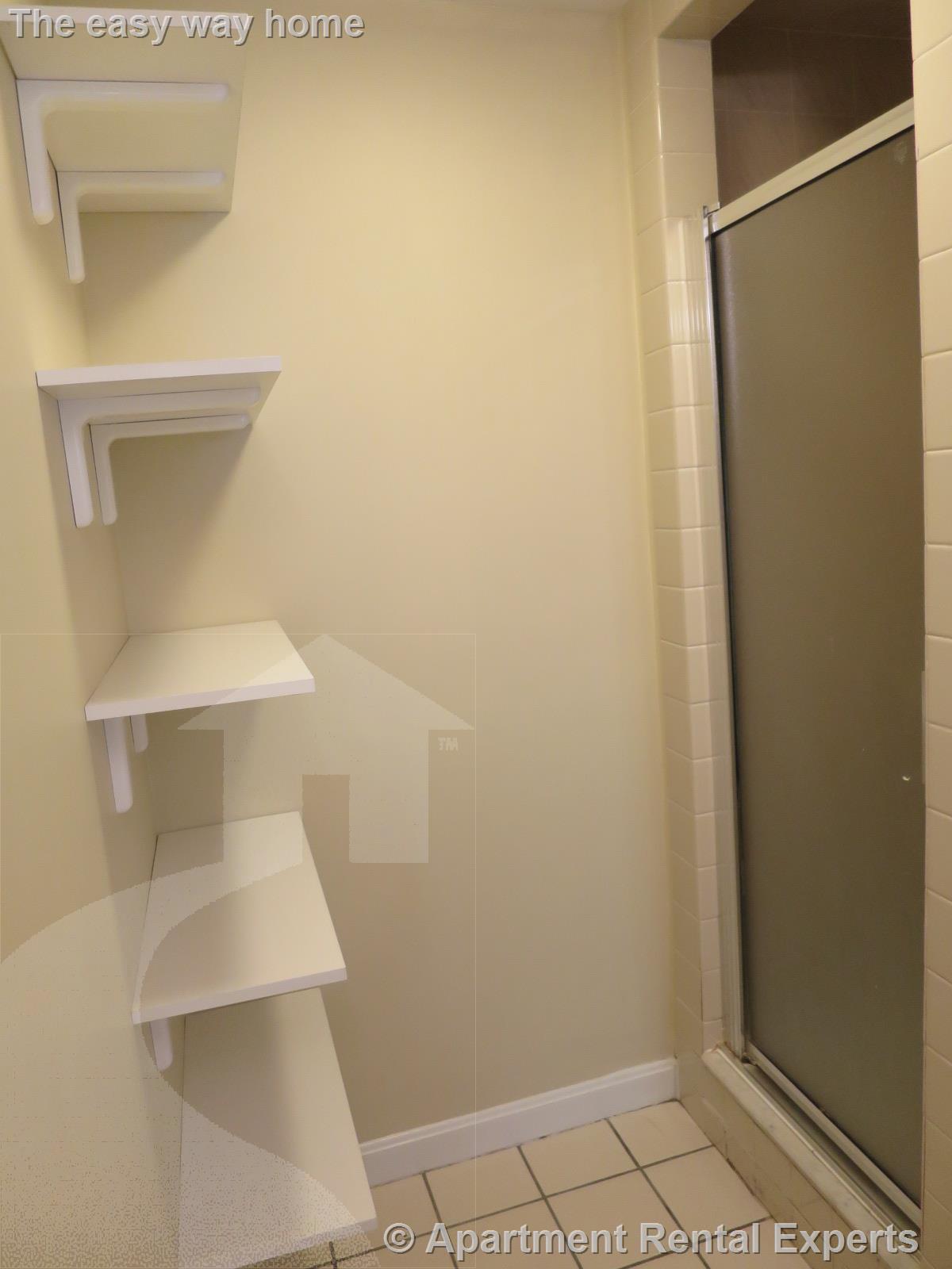 12 Mt Auburn, Harvard Square