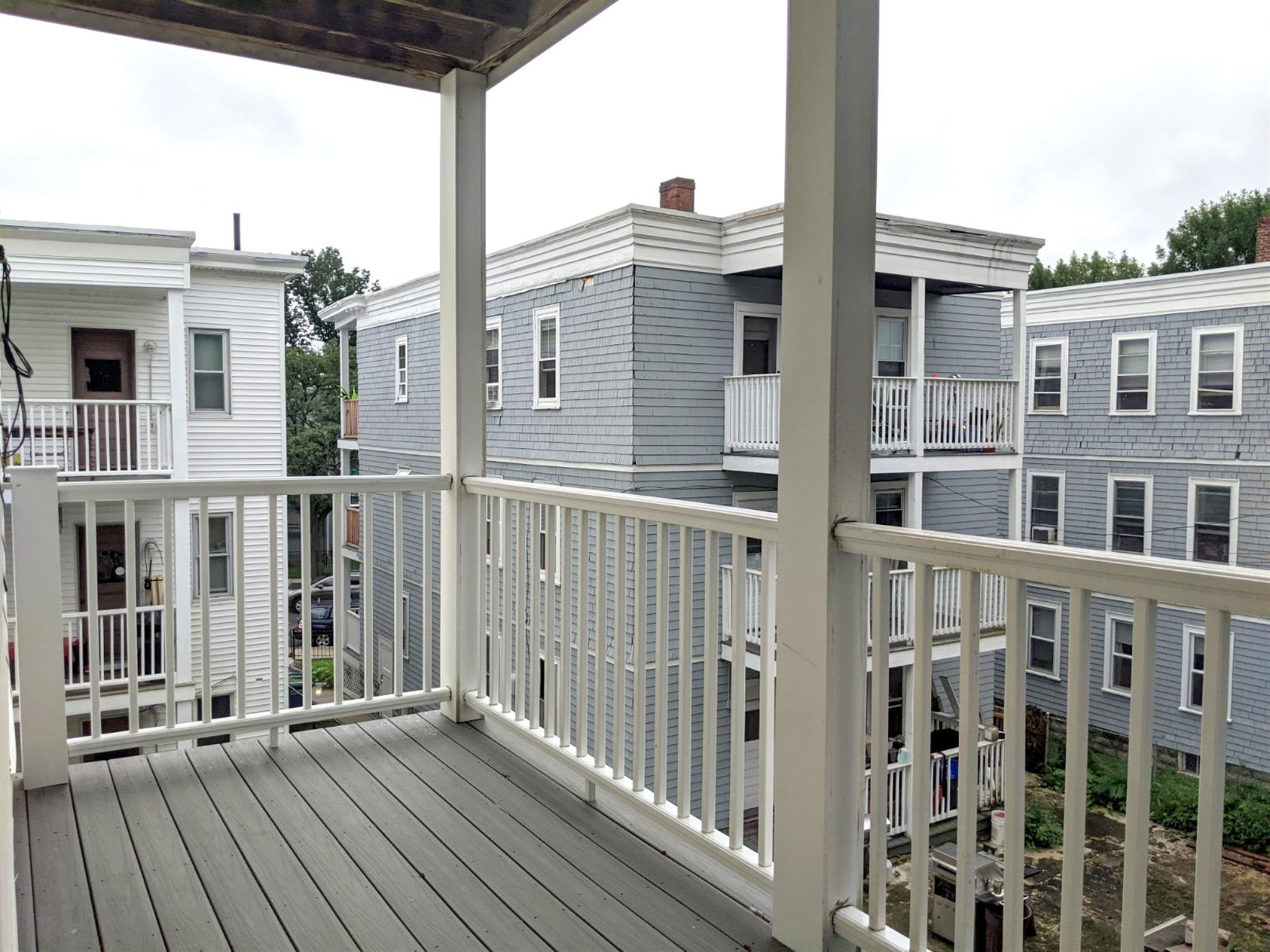 14 Belknap St, Teele Square