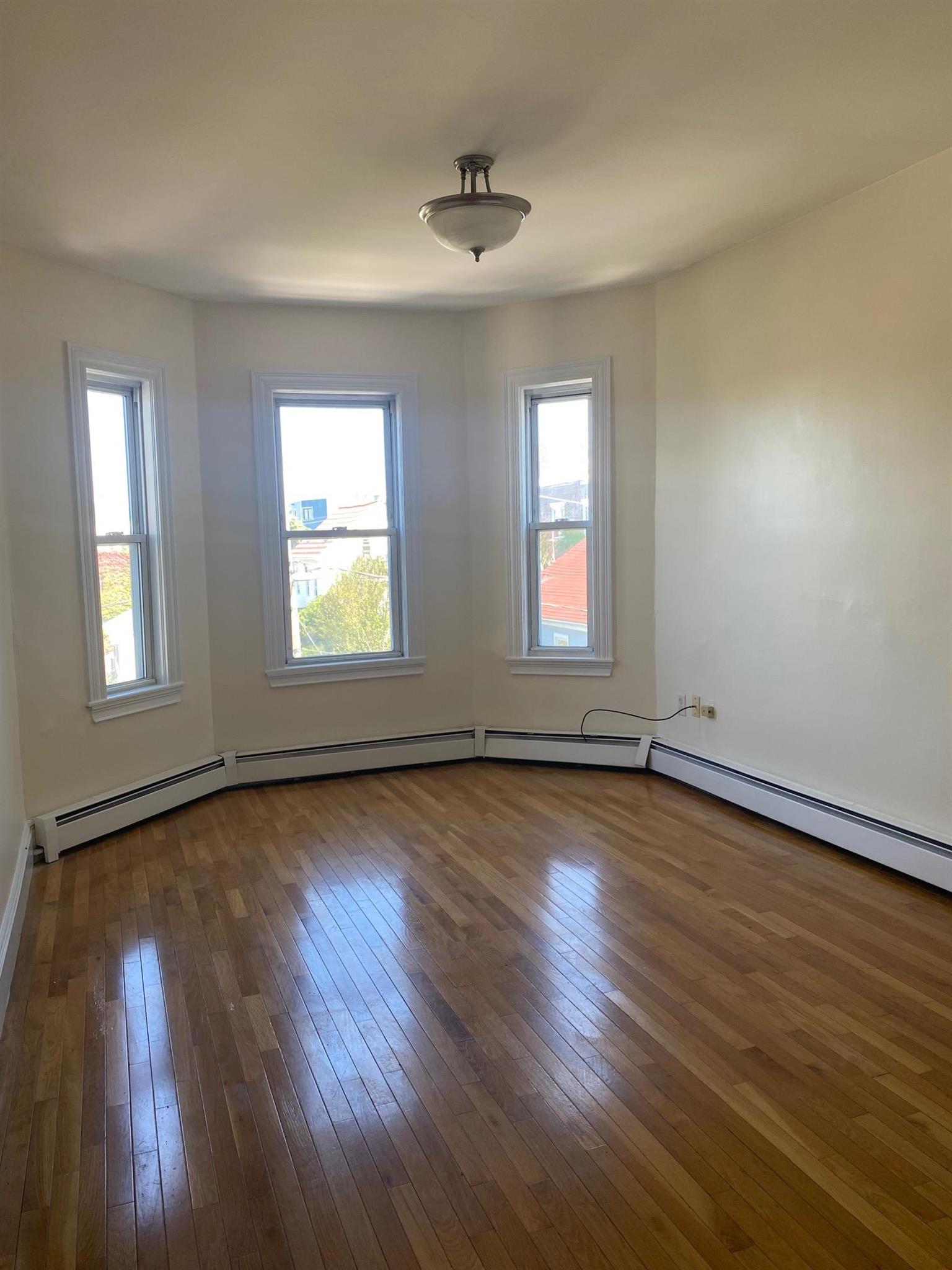 48 Porter St, East Cambridge