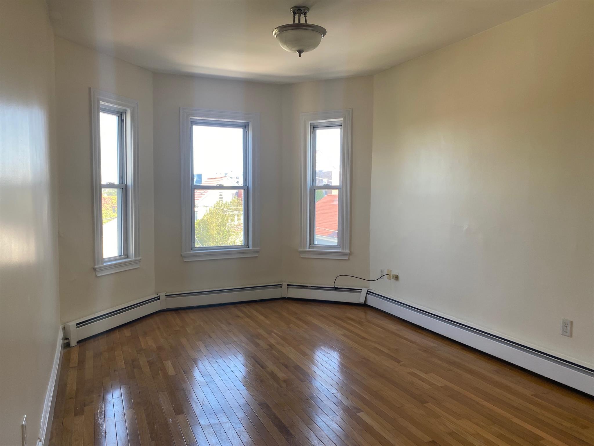 48 Porter St, East Cambridge