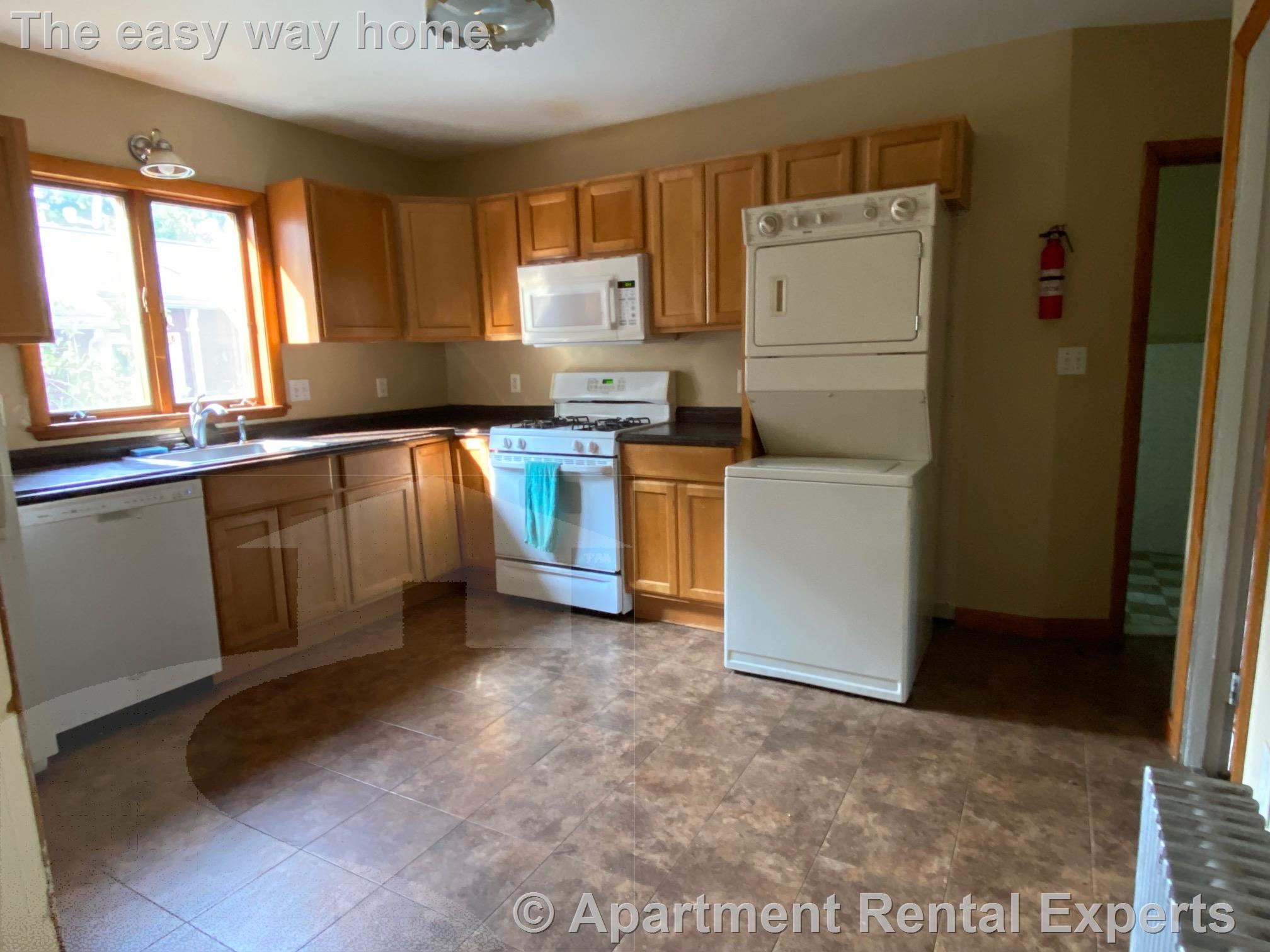 9 Worscester, Central Square