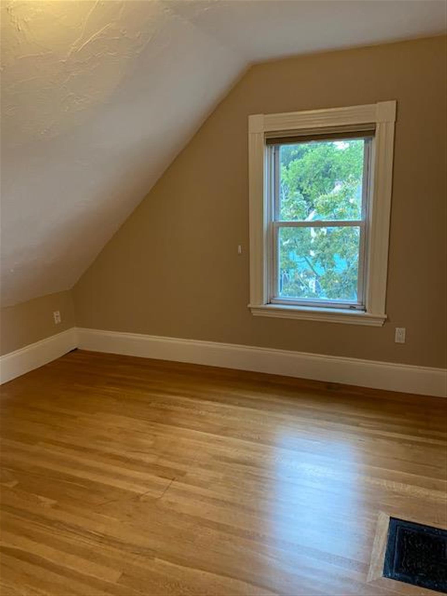 359 Highland Ave, Davis Square