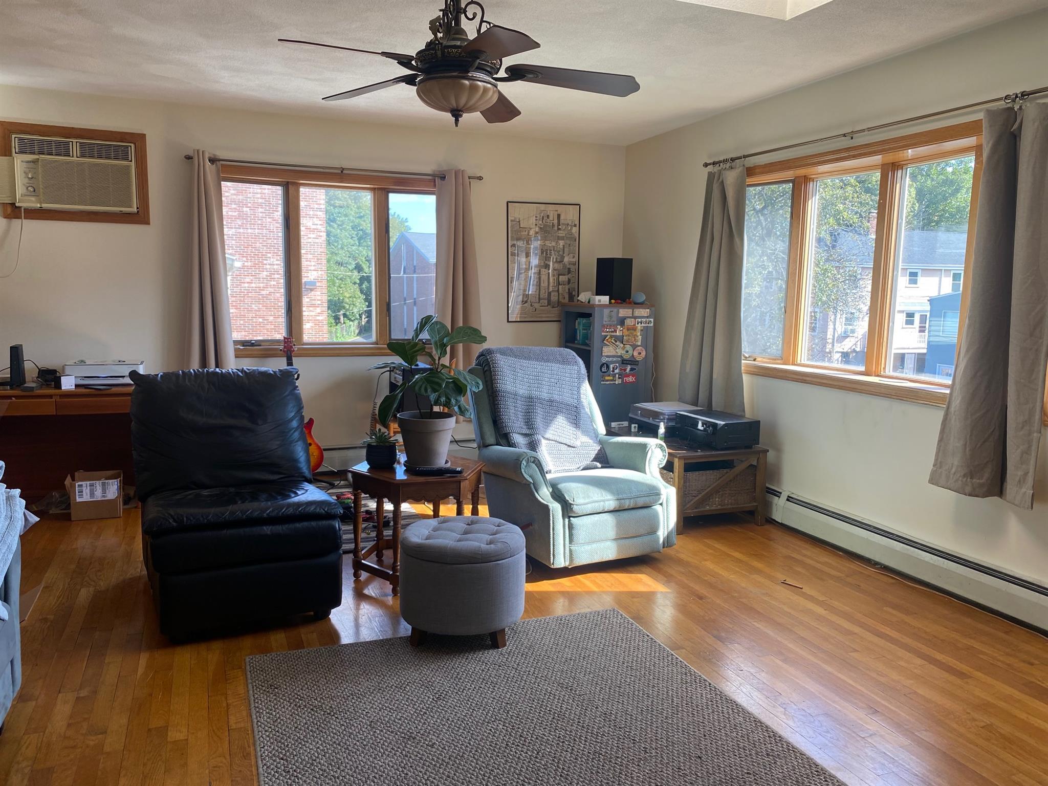 6 Meacham St, Winter Hill