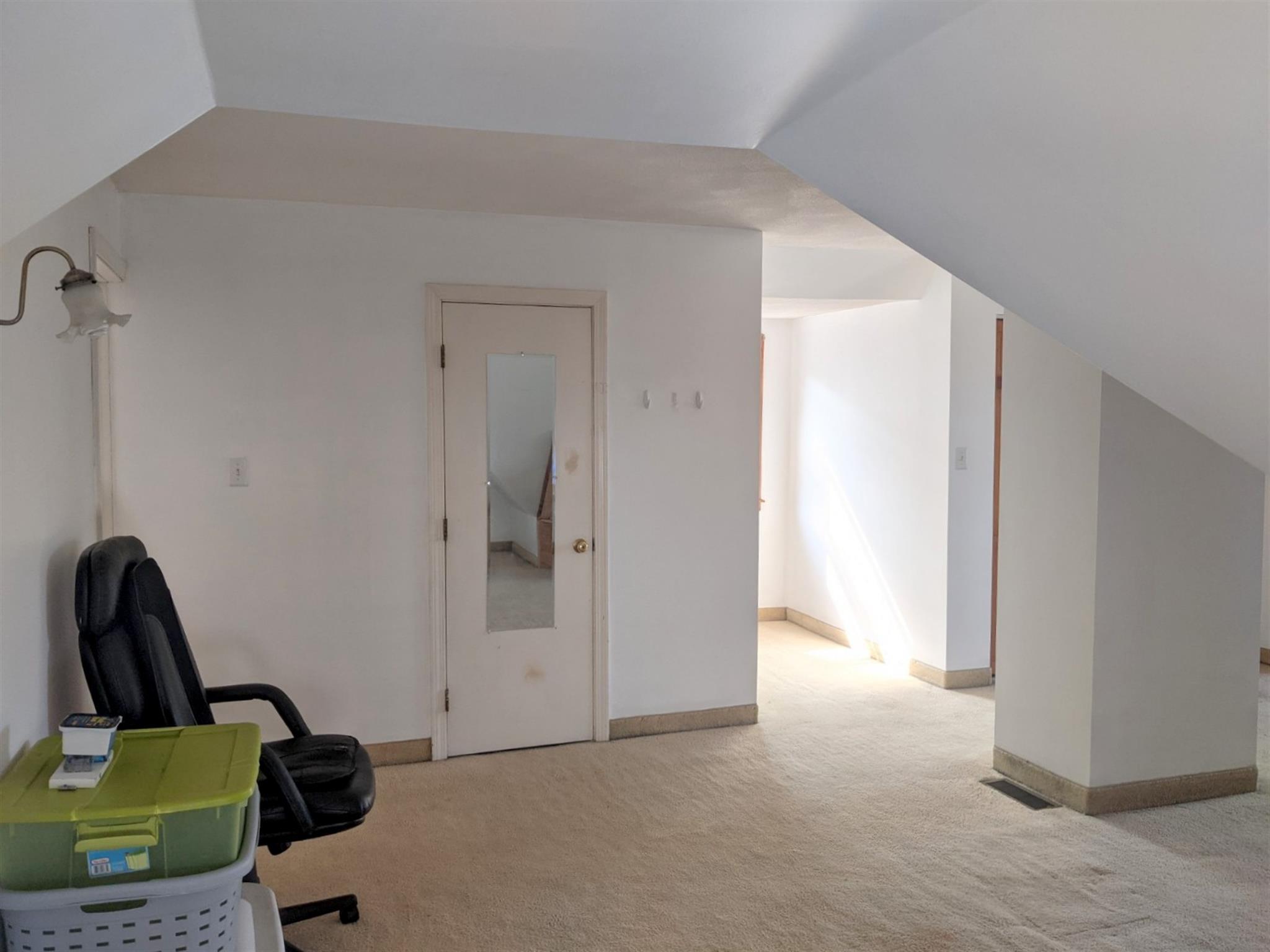 61 Newbern Ave, Medford