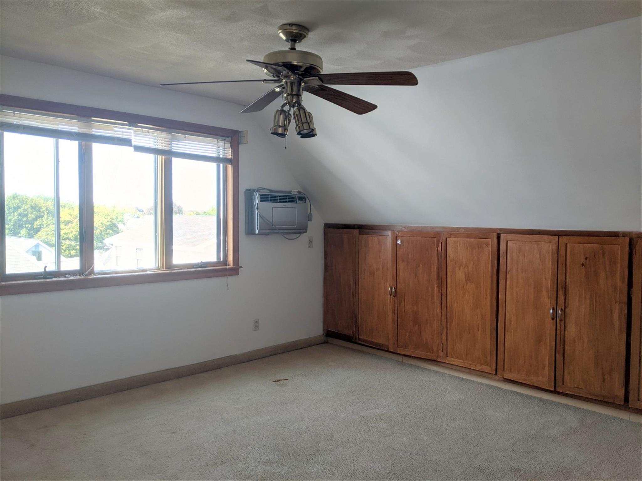 61 Newbern Ave, Medford