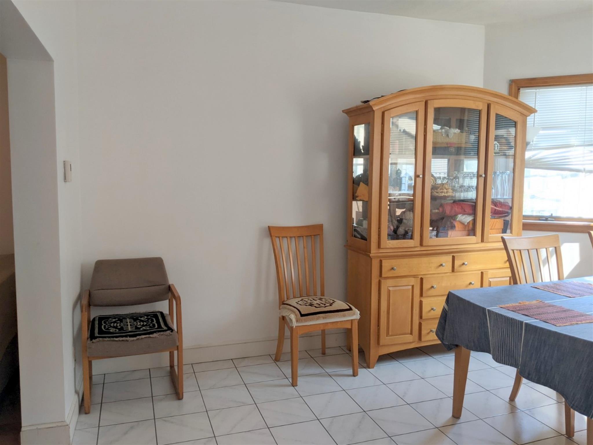 61 Newbern Ave, Medford