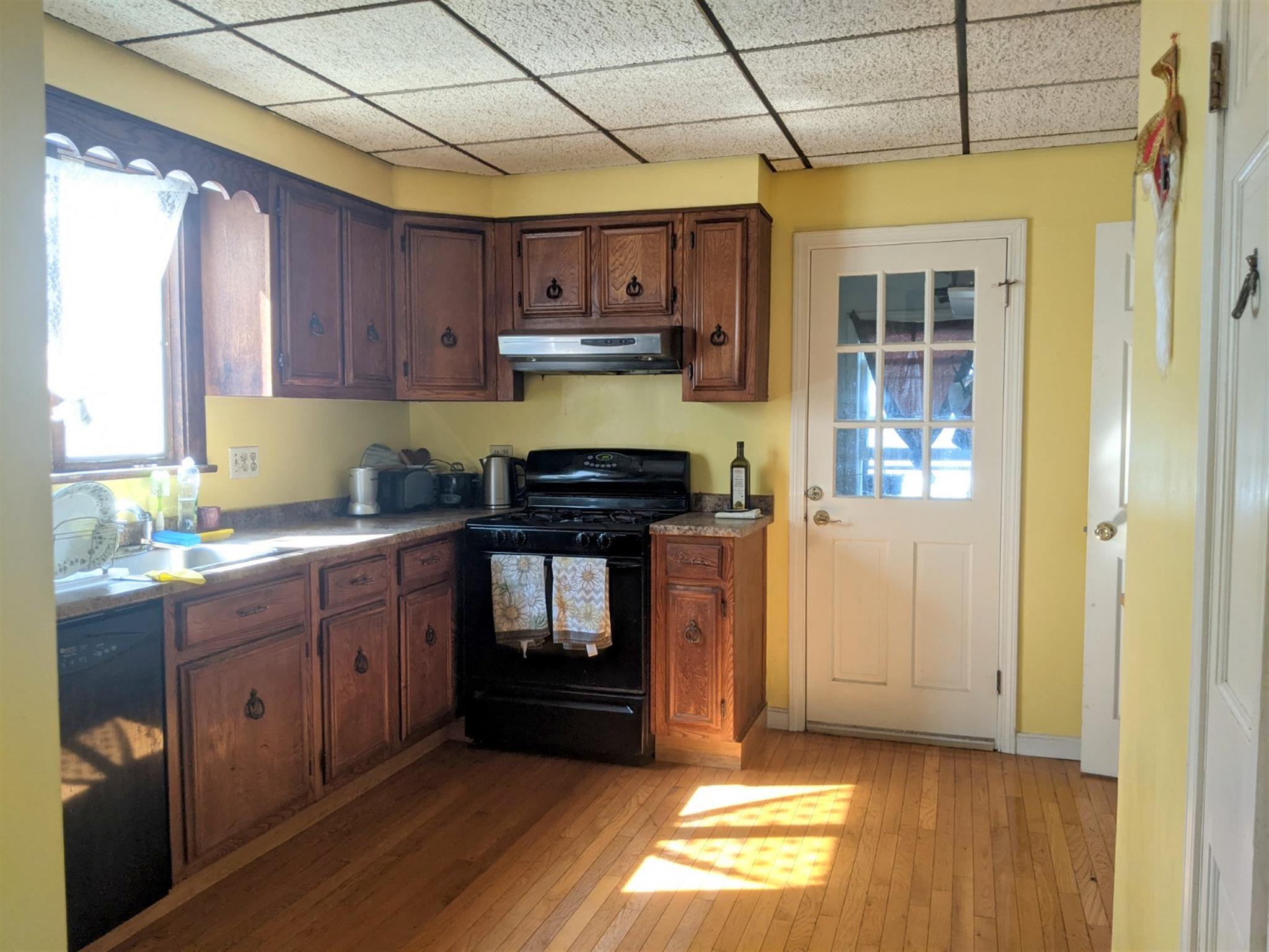 61 Newbern Ave, Medford