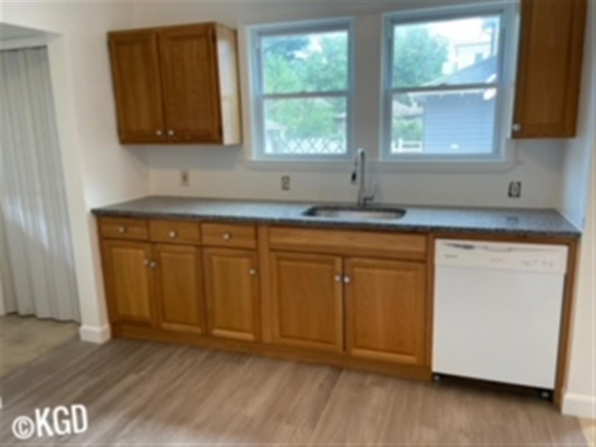 25 Conwell Ave, Davis Square