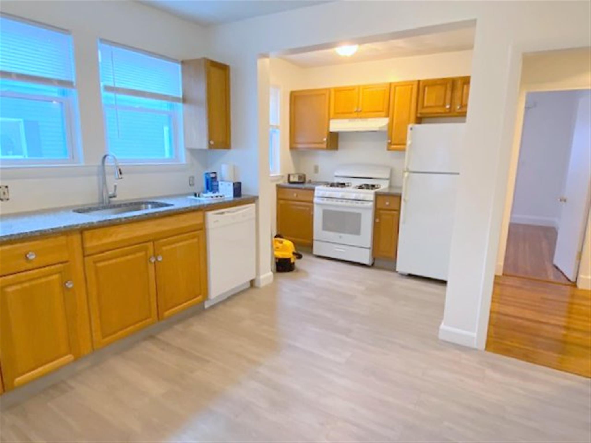 25 Conwell Ave, Davis Square