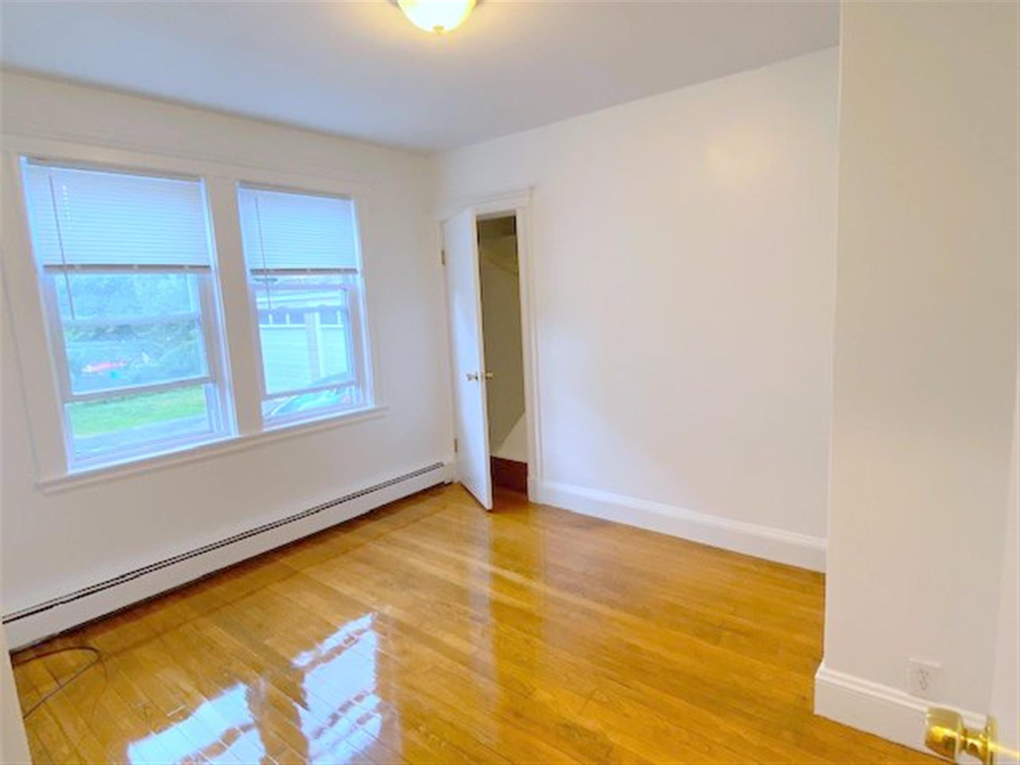 25 Conwell Ave, Davis Square