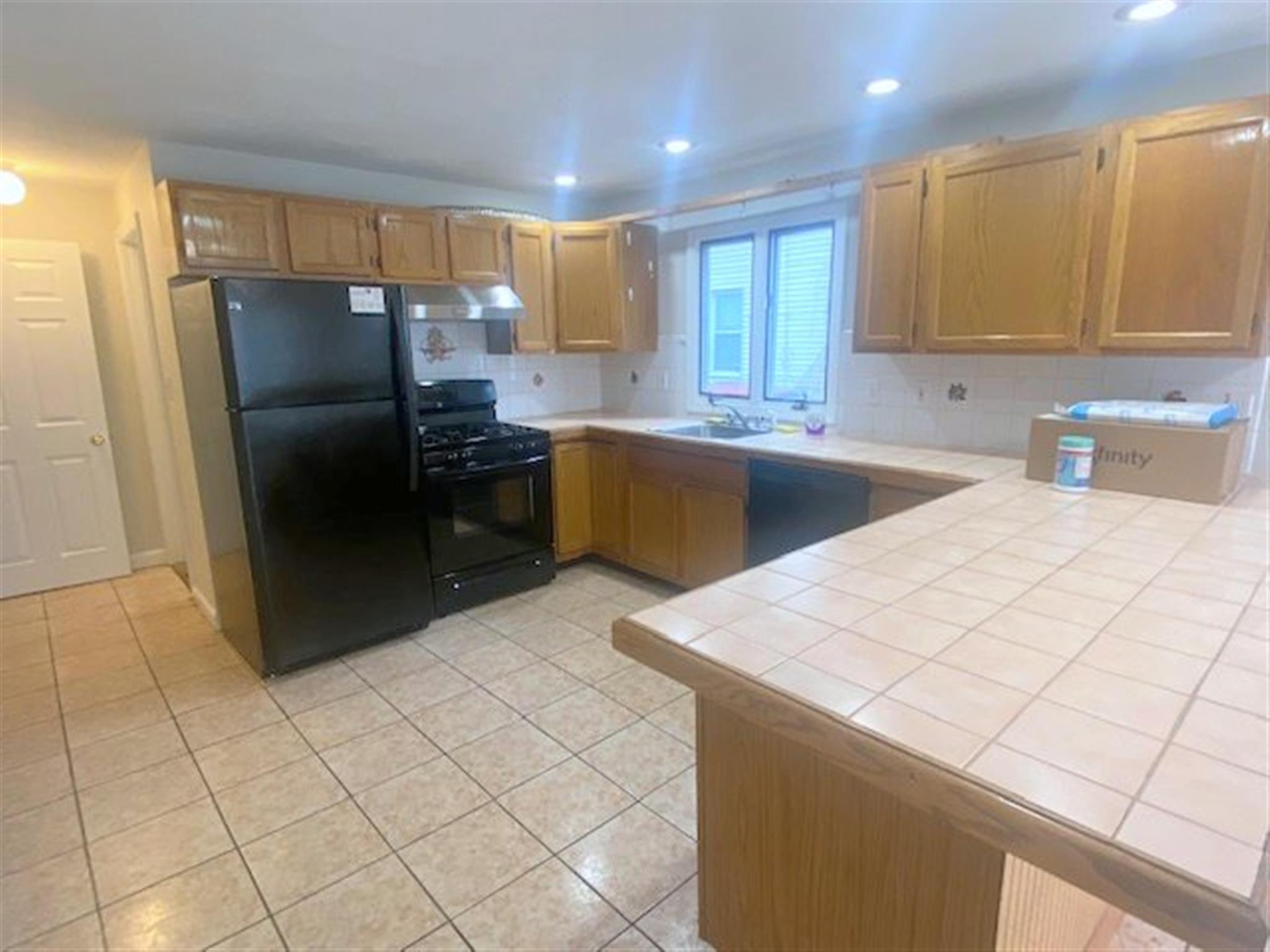 66 Cedar St, Porter Square