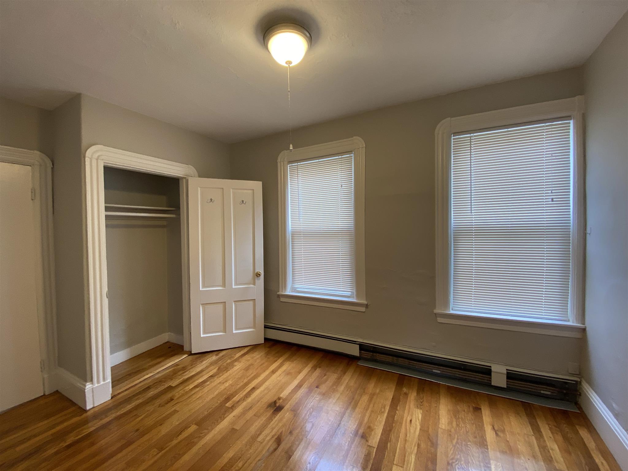 586 Green, Central Square