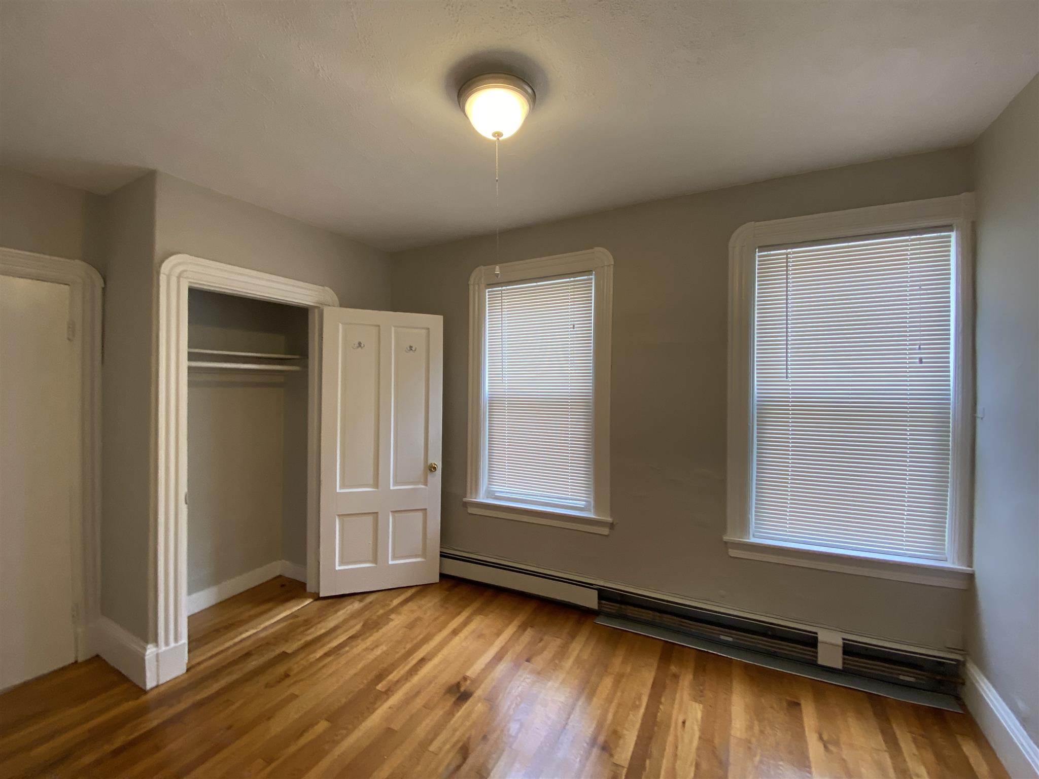 586 Green, Central Square