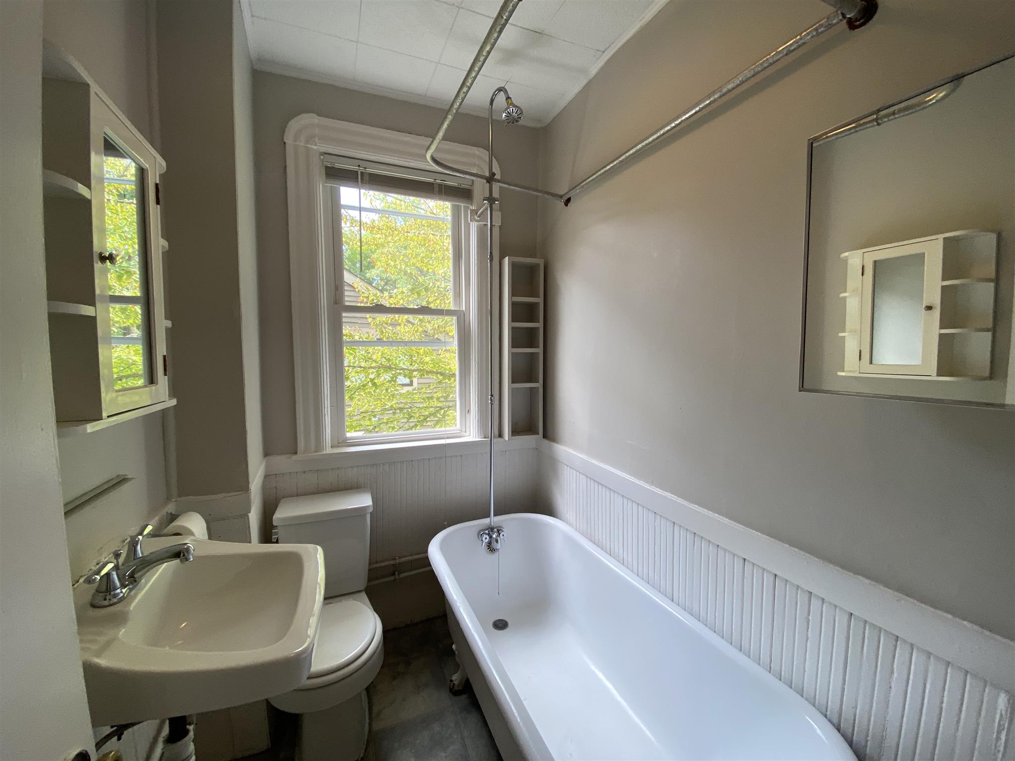 568 Green St, Central Square