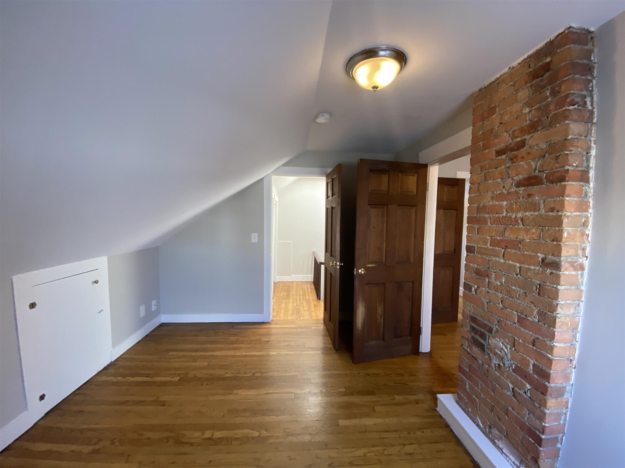 216 Banks St, Central Square