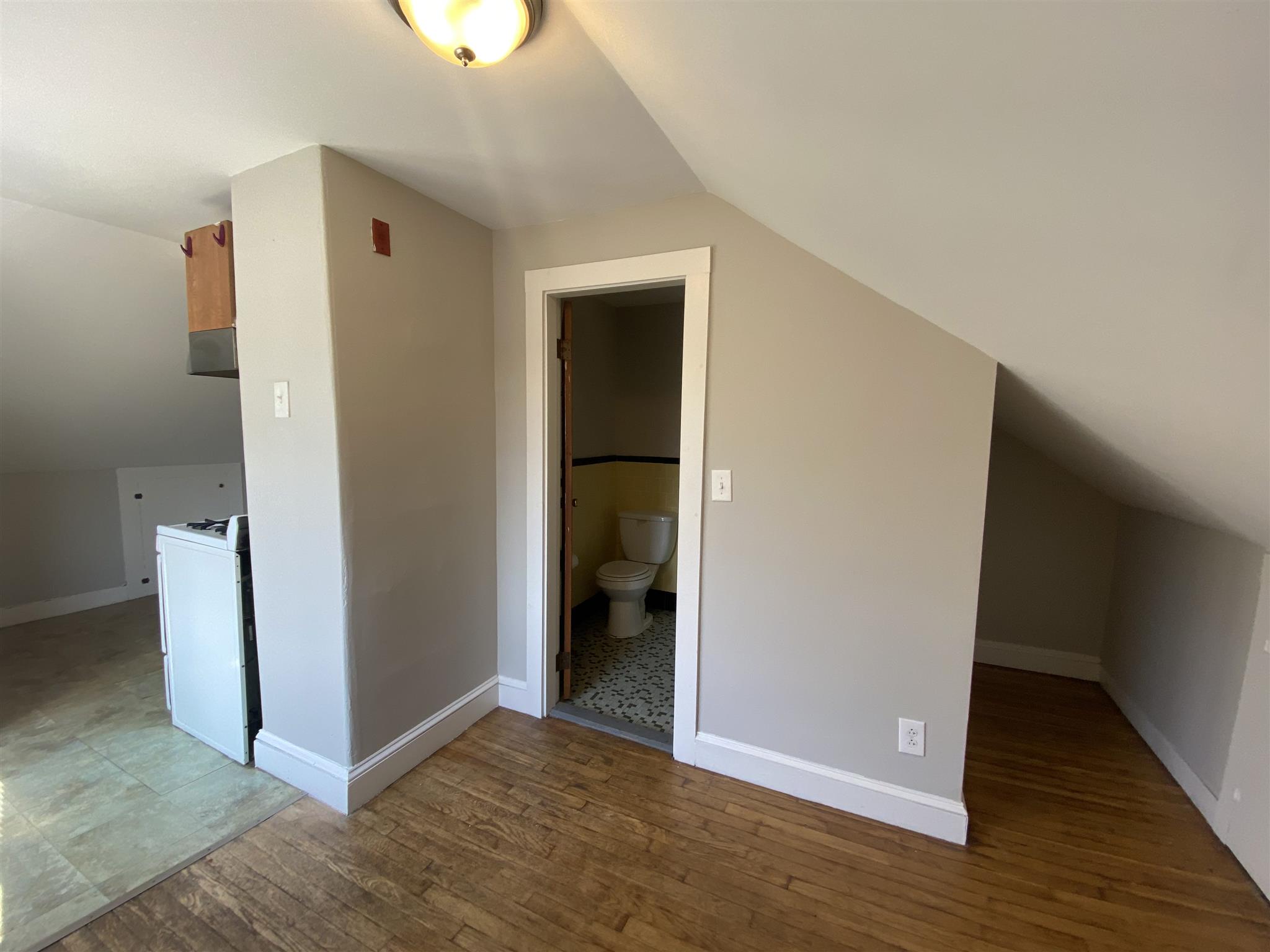 216 Banks St, Central Square