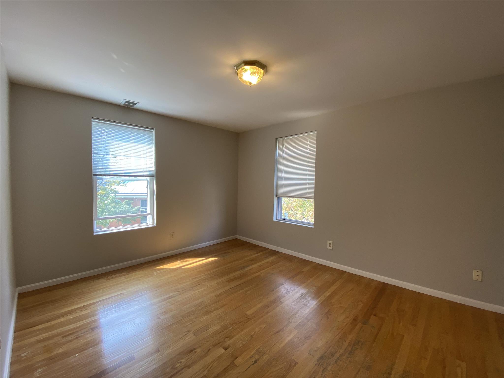 344 Putnam Ave, Cambridgeport