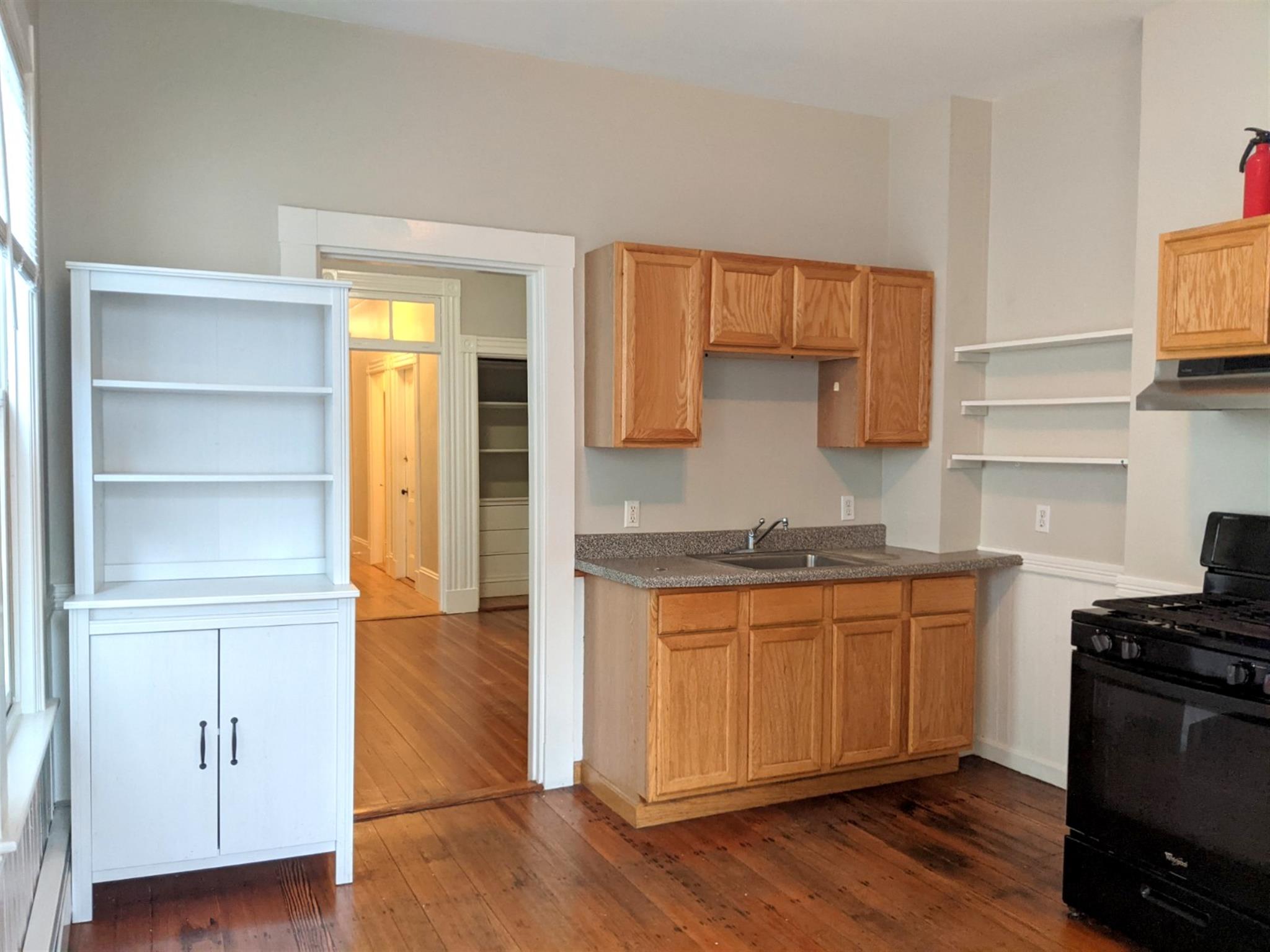 18 Park Ave, Davis Square