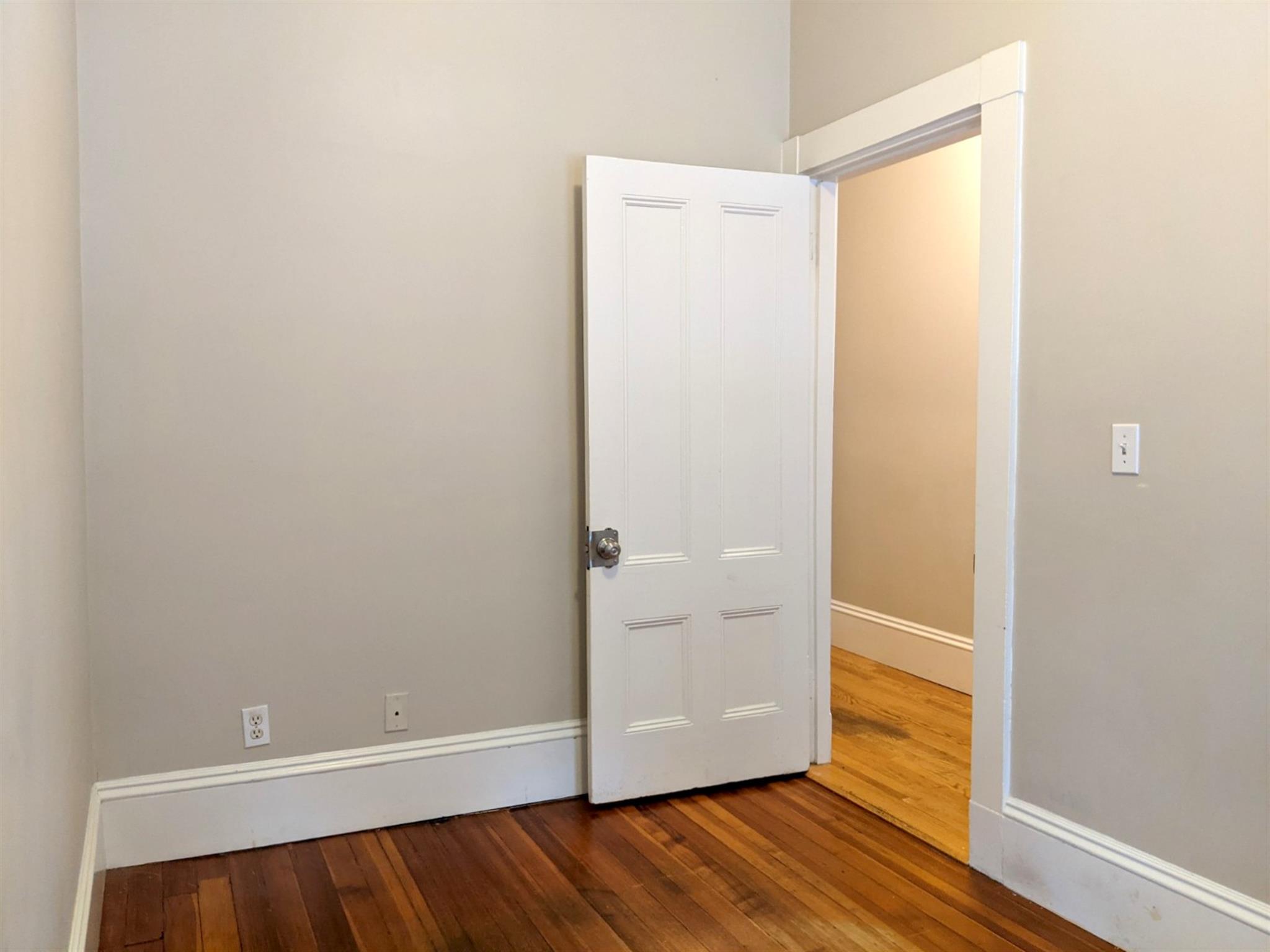 18 Park Ave, Davis Square