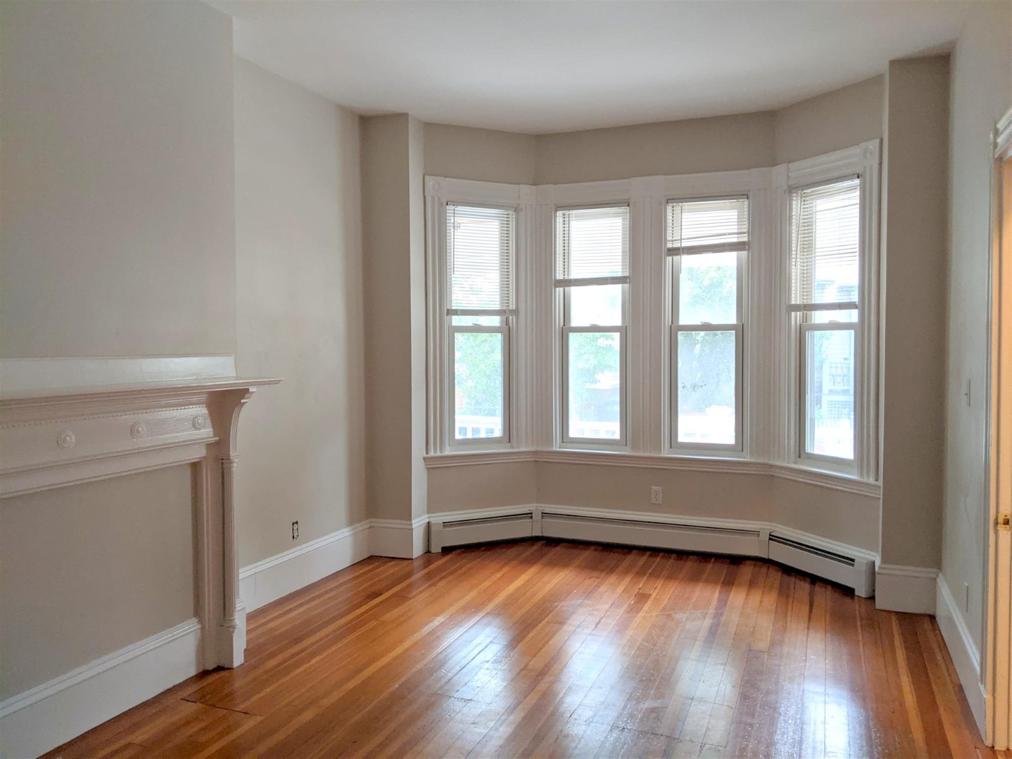 18 Park Ave, Davis Square