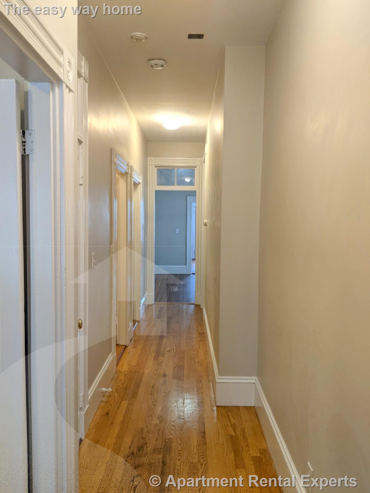 18 Park Ave, Davis Square