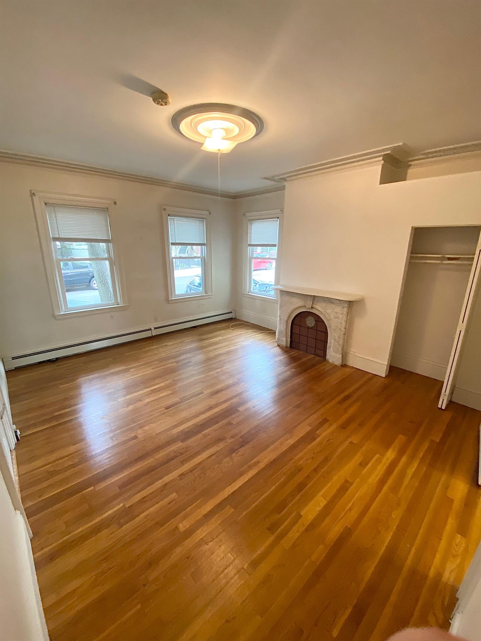 112 Thorndike St, East Cambridge