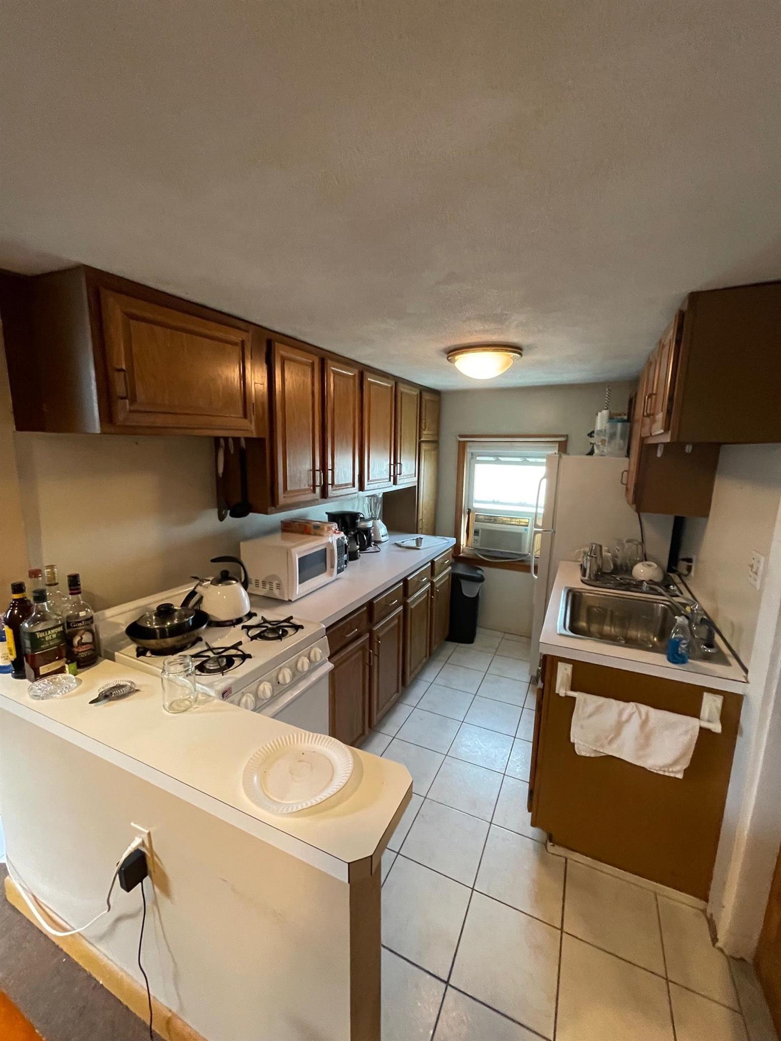 16 High St, Davis Square