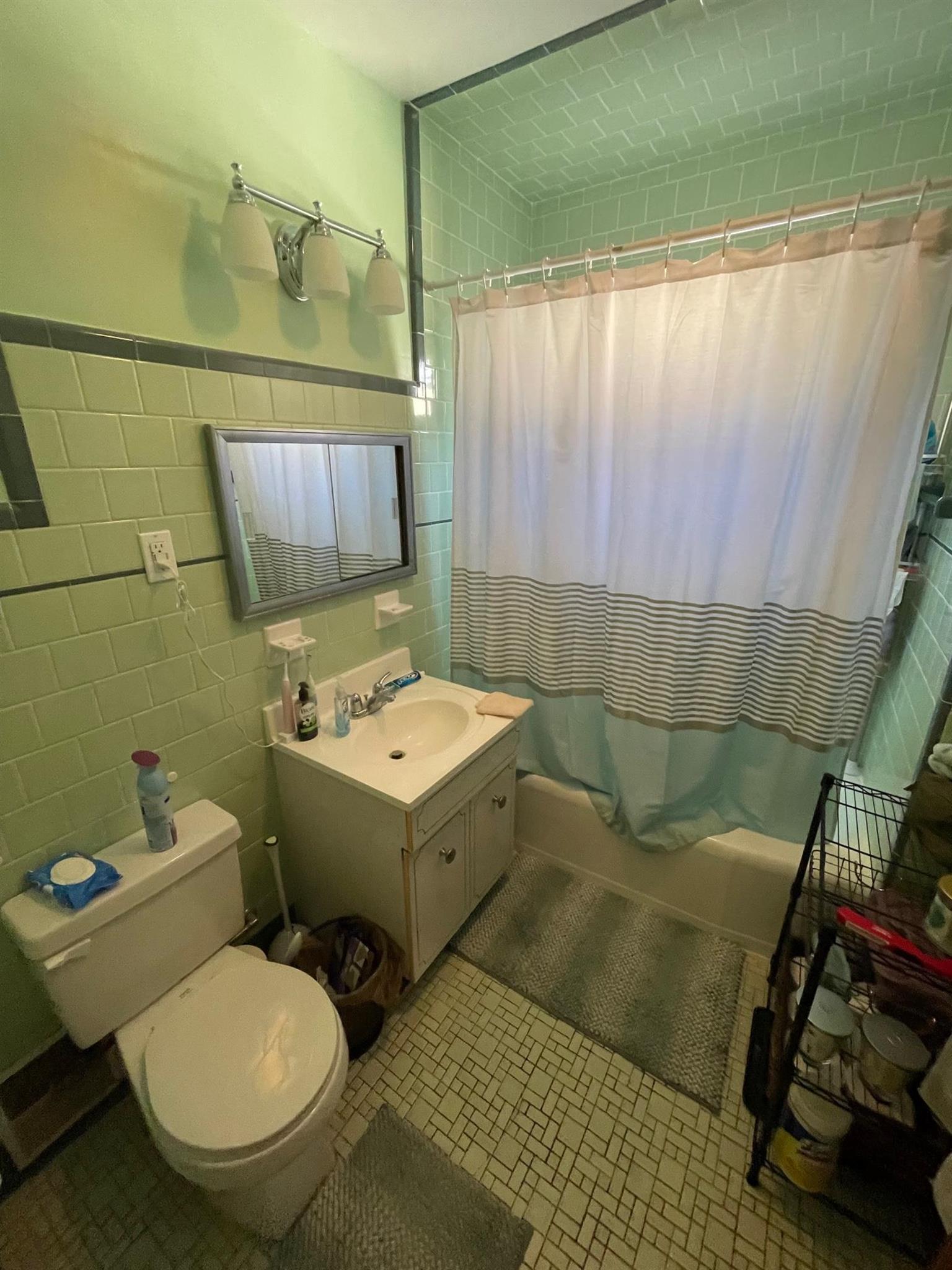 105 Bromfield Rd, Davis Square