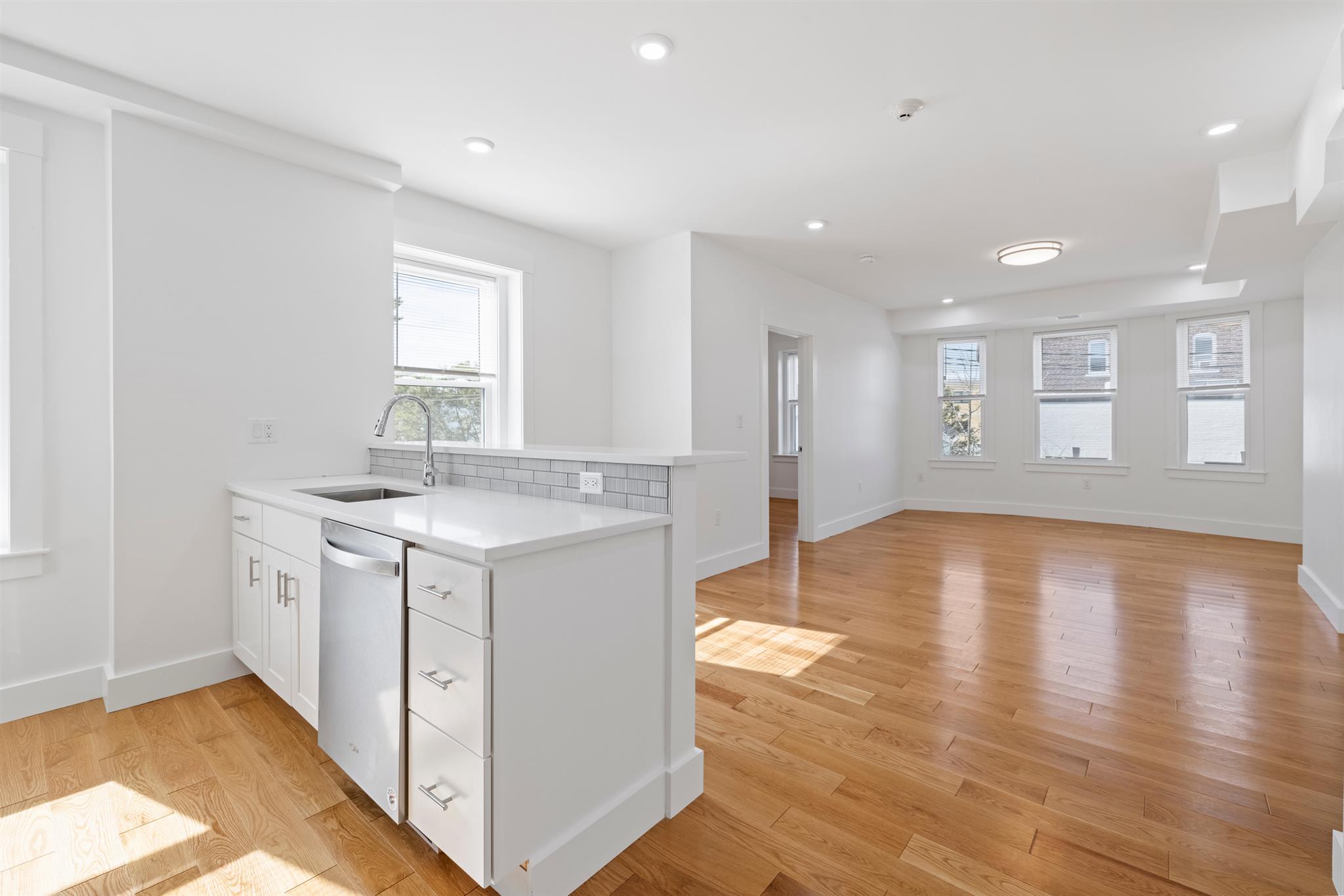 406 Columbia St, Central Square