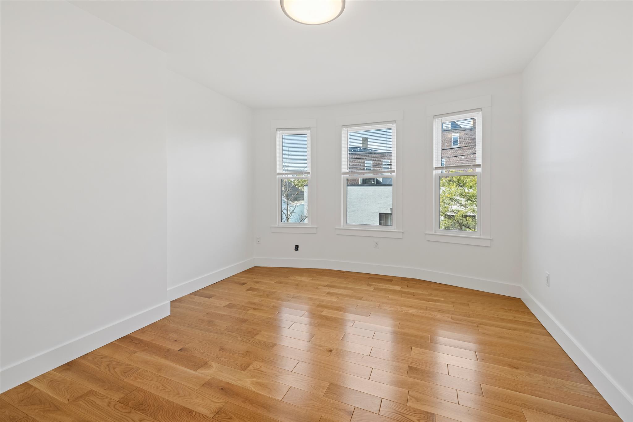 406 Columbia St, Central Square