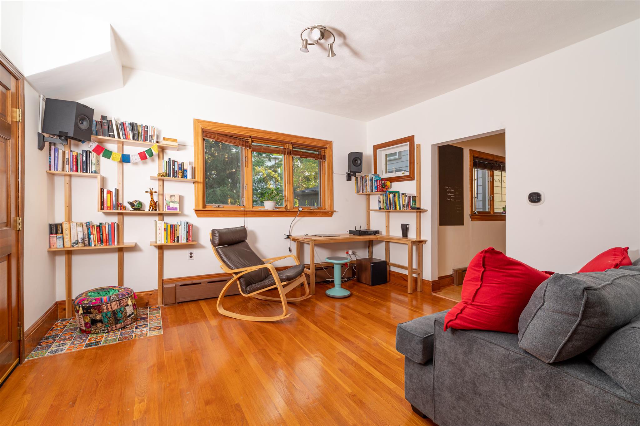 11 Hinckley St, Magoun Square