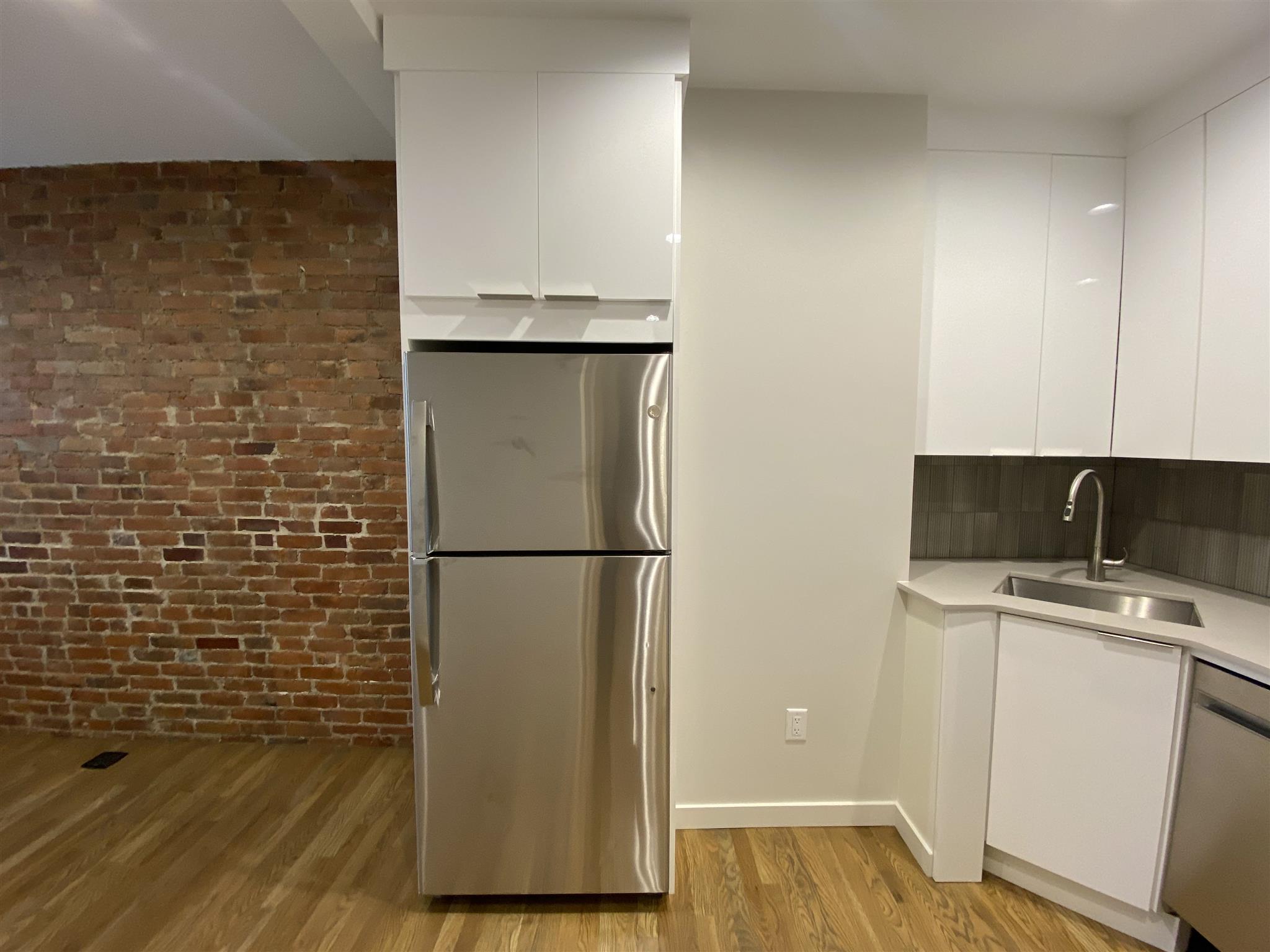 503 Franklin St, Central Square