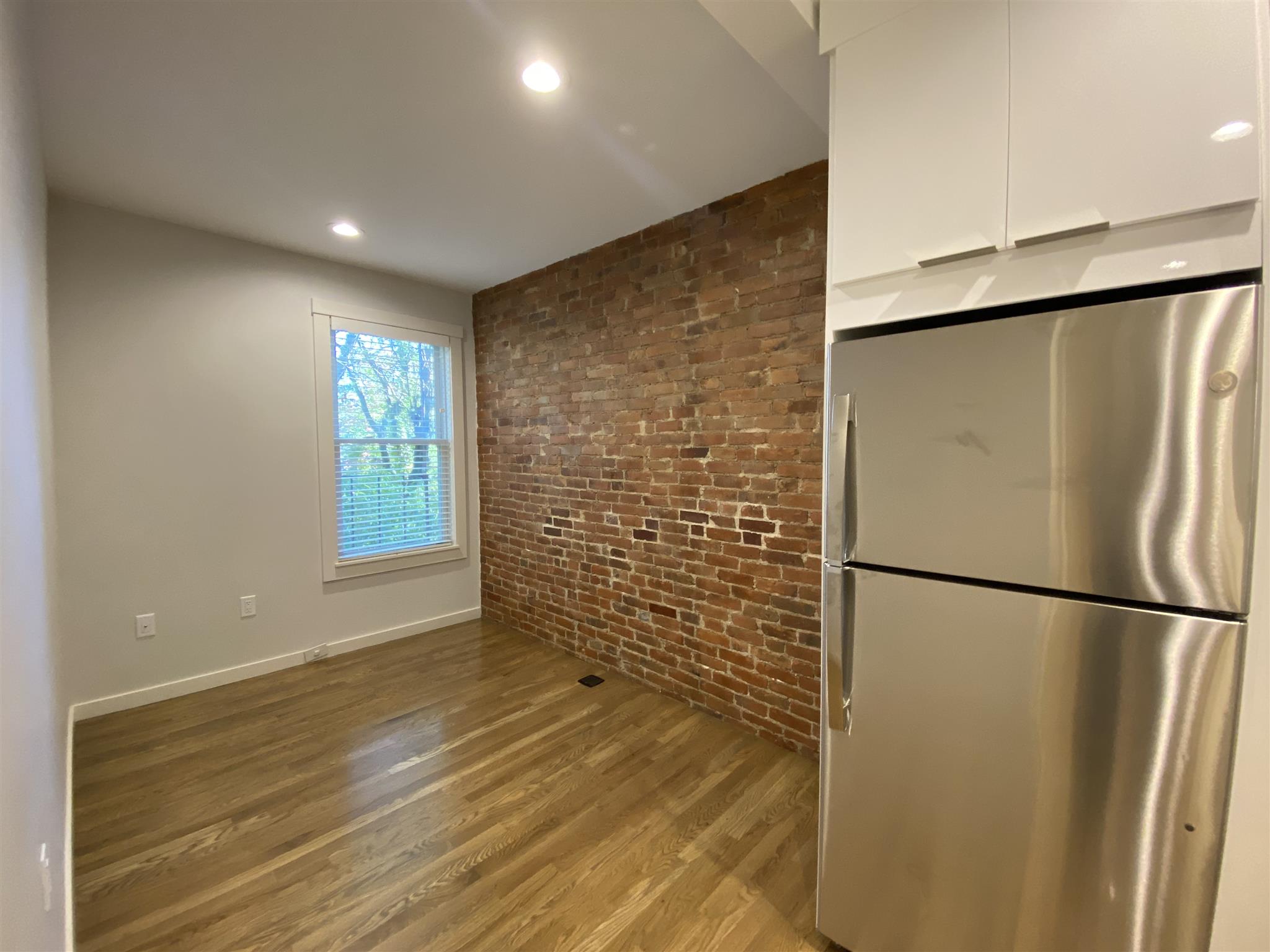 503 Franklin St, Central Square