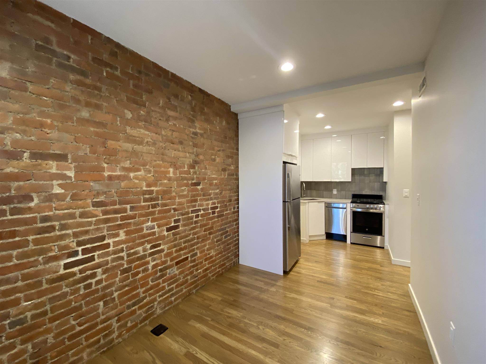 503 Franklin St, Central Square