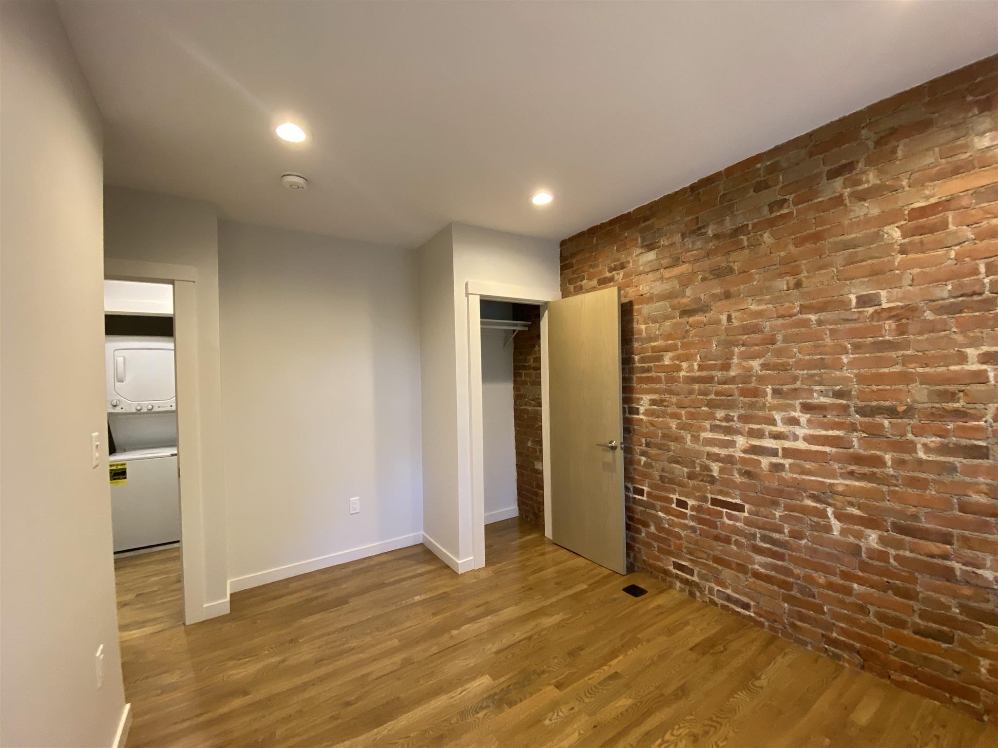 503 Franklin St, Central Square