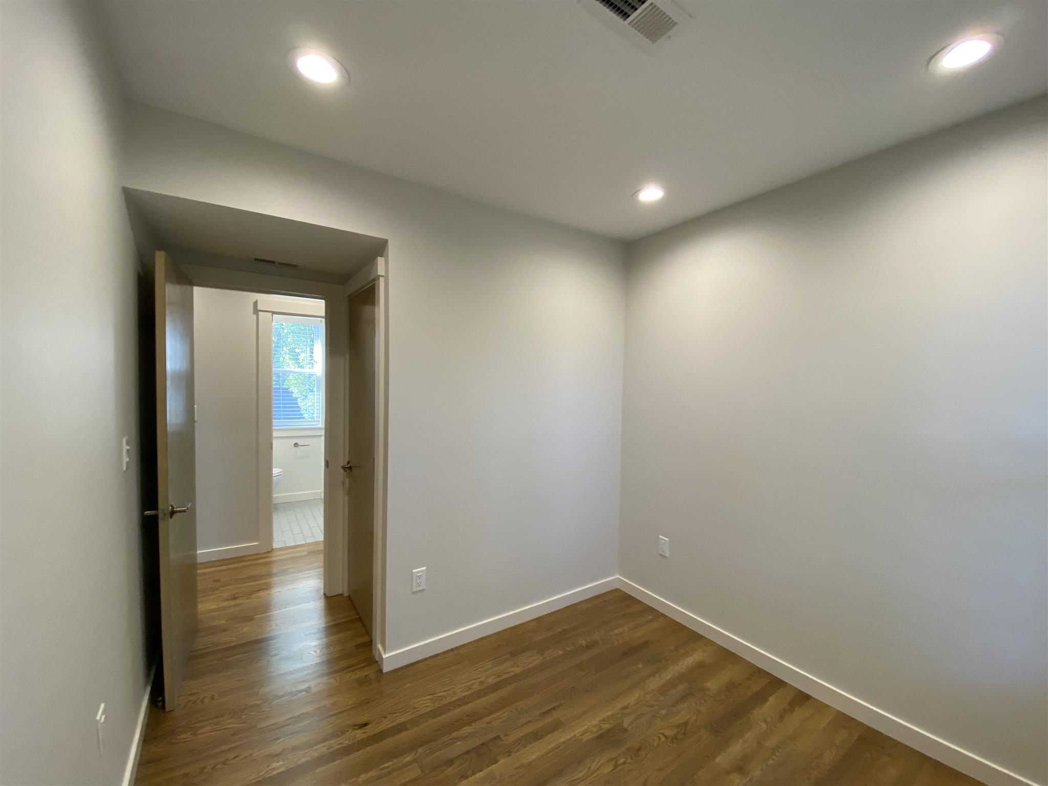 503 Franklin St, Central Square