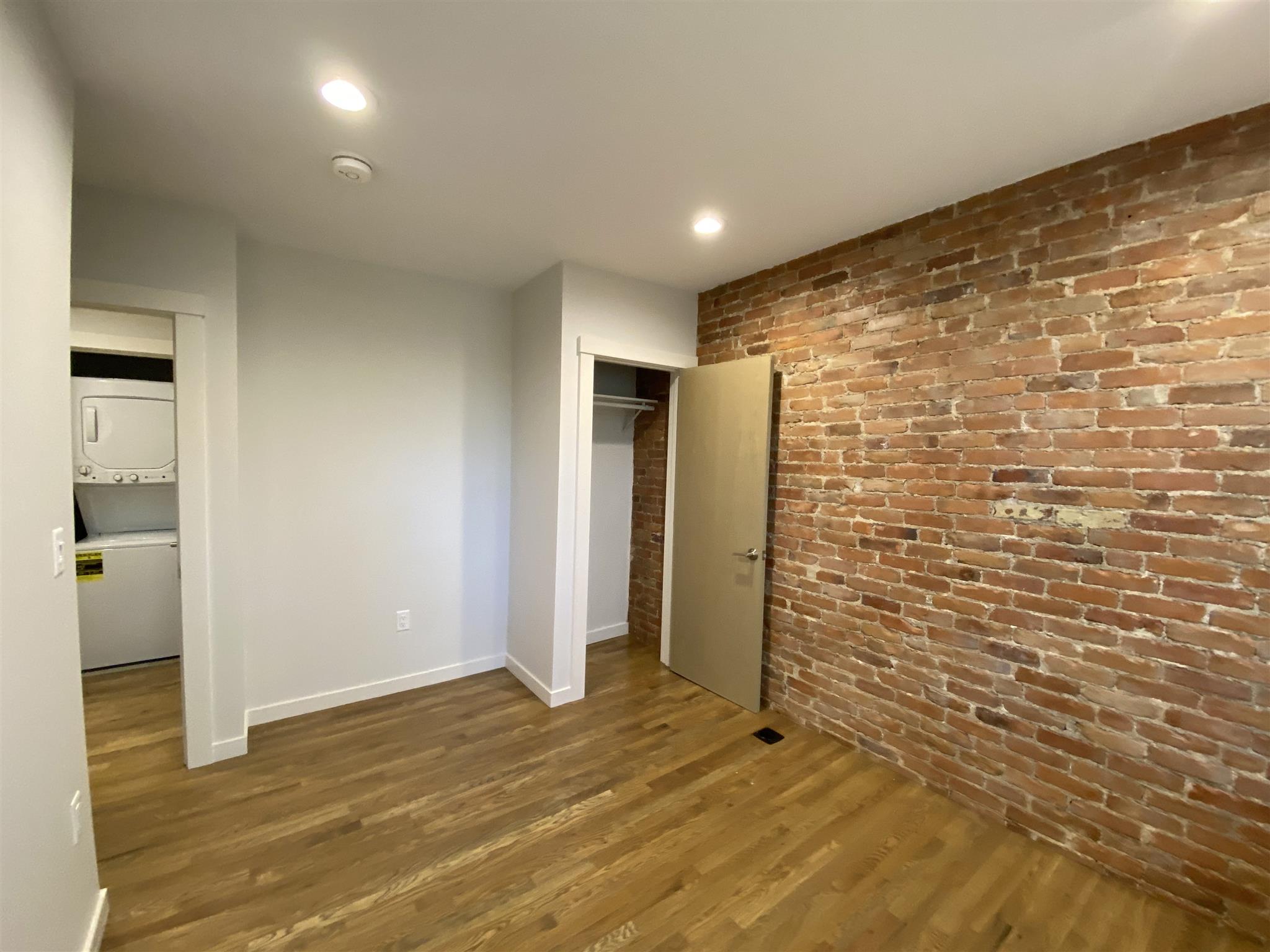 503 Franklin St, Central Square