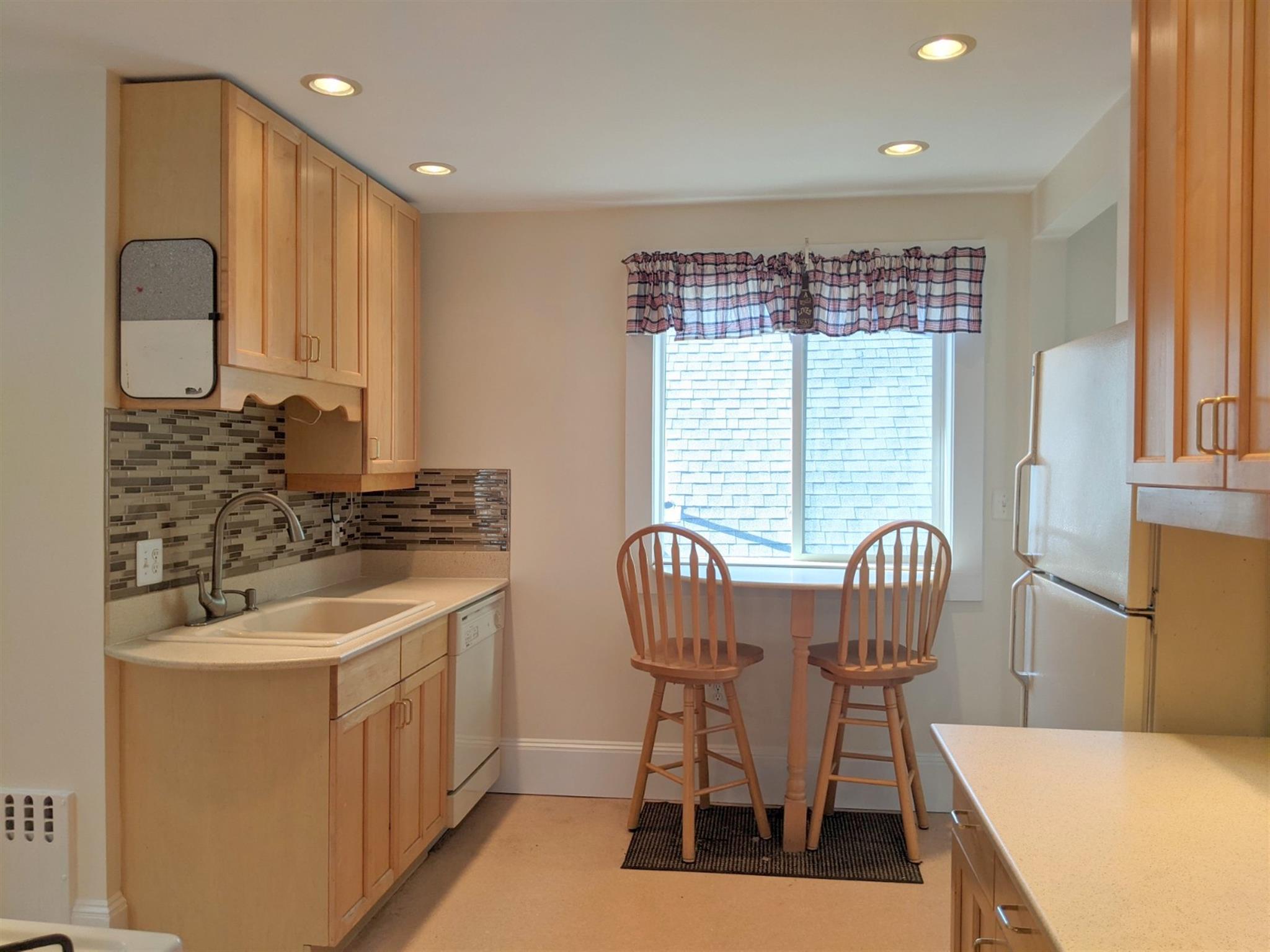 13 Garden Ter, Malden