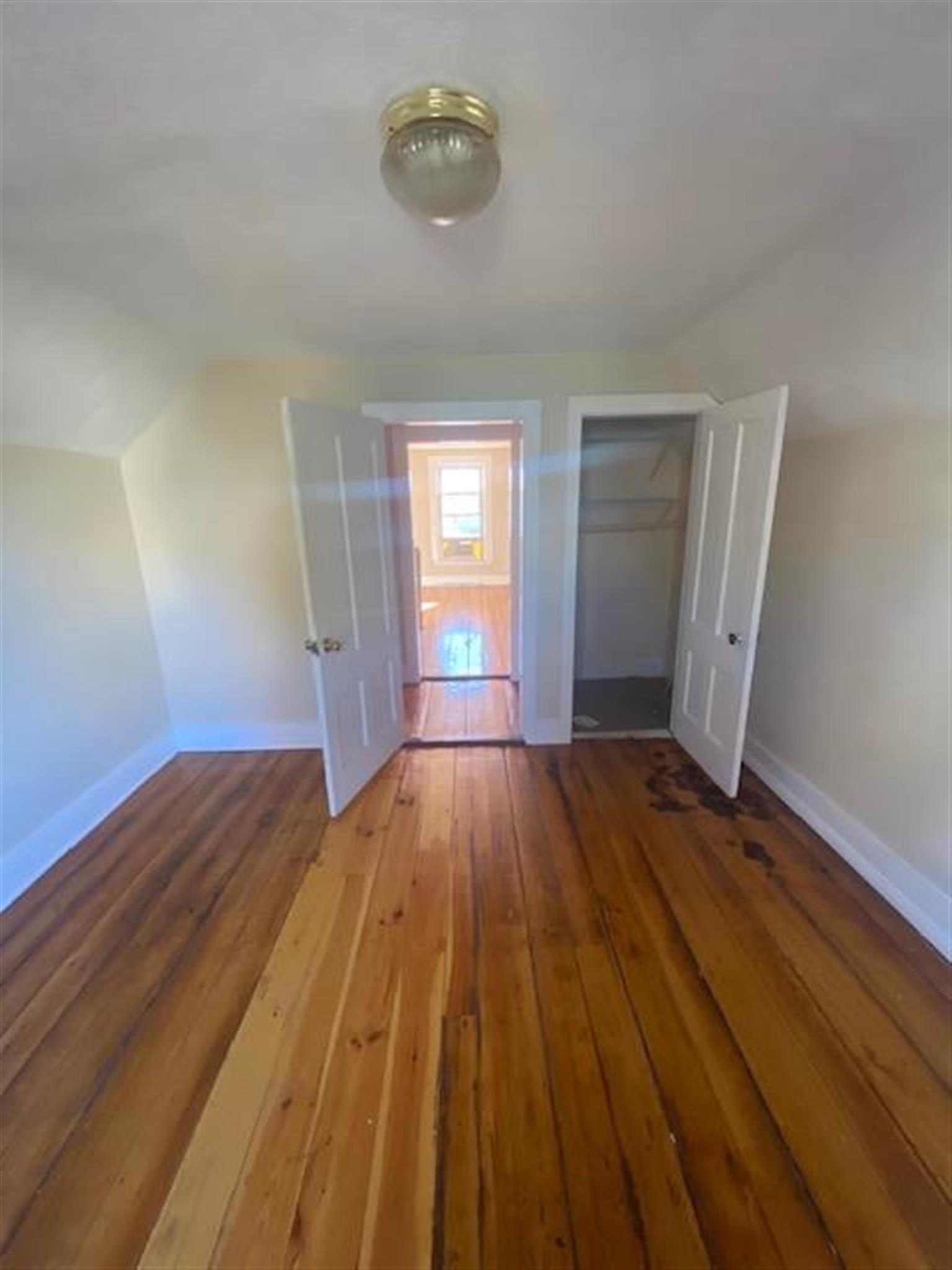 11 Clarendon Ave, Teele Square