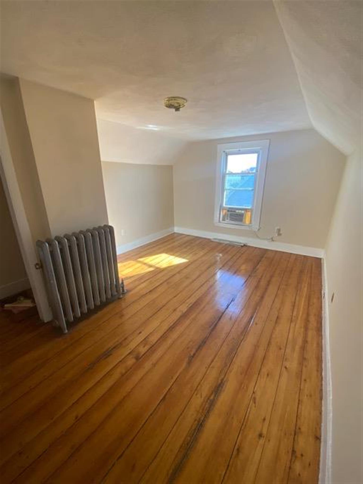 11 Clarendon Ave, Teele Square