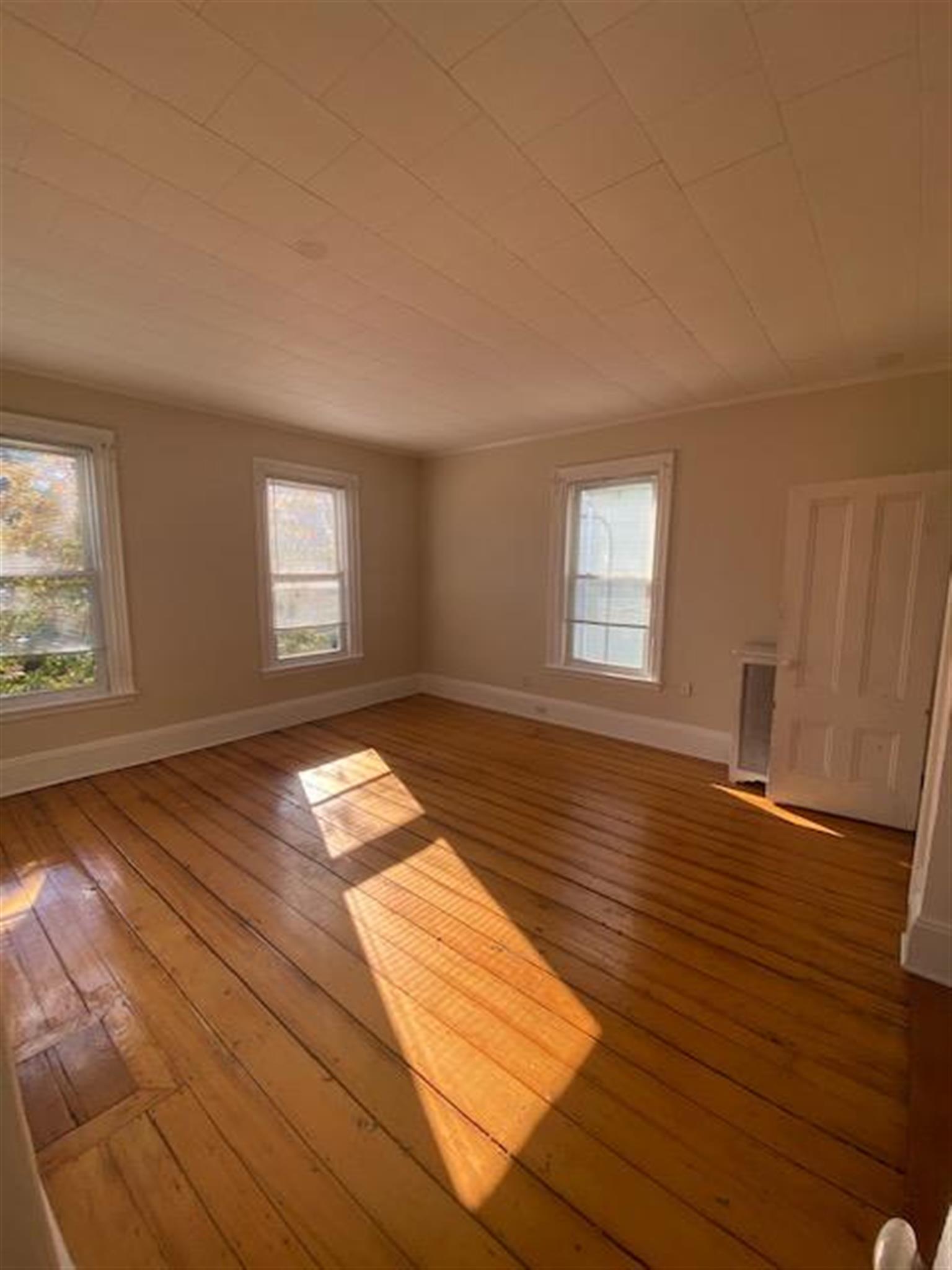 11 Clarendon Ave, Teele Square