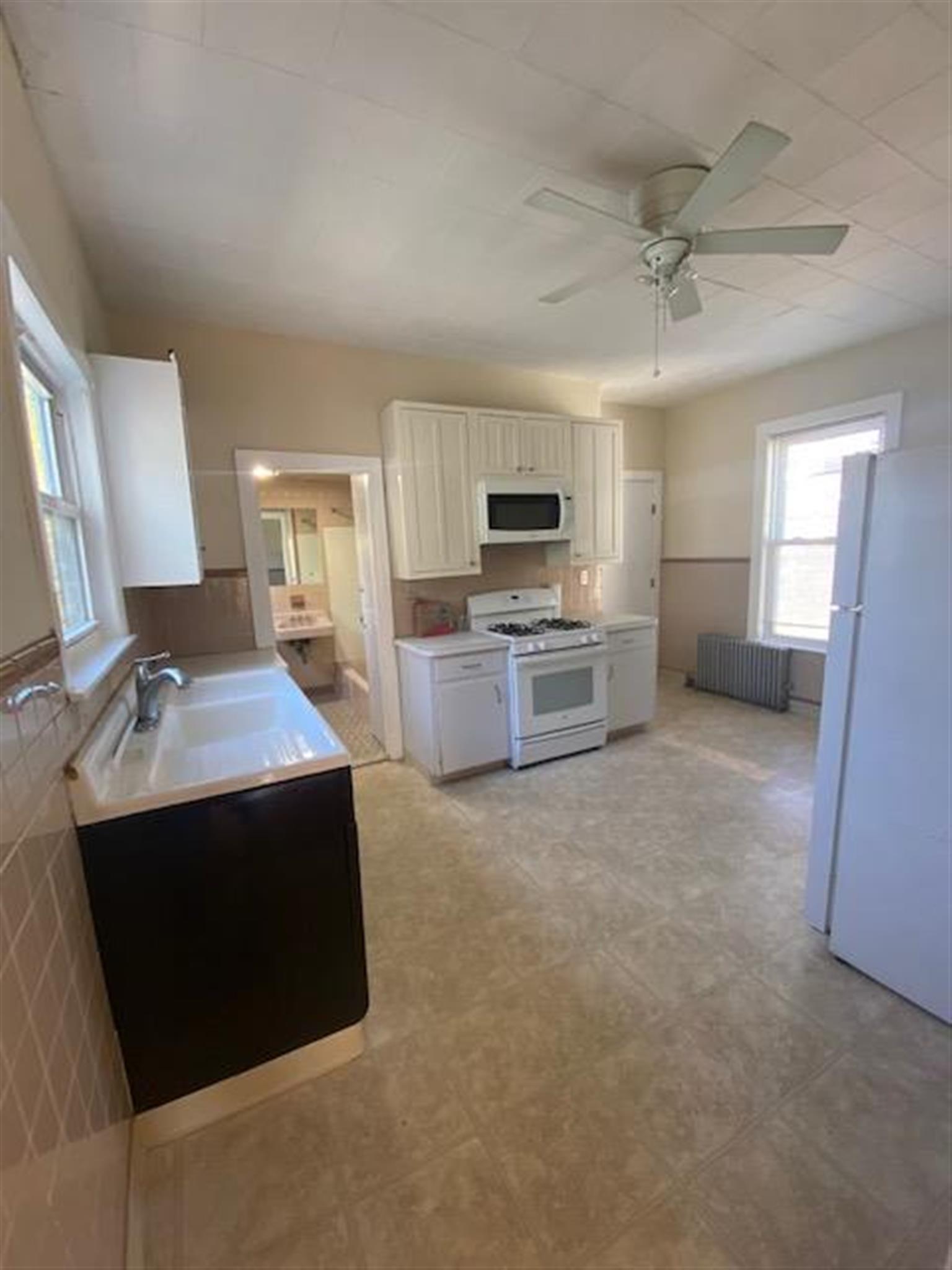 11 Clarendon Ave, Teele Square