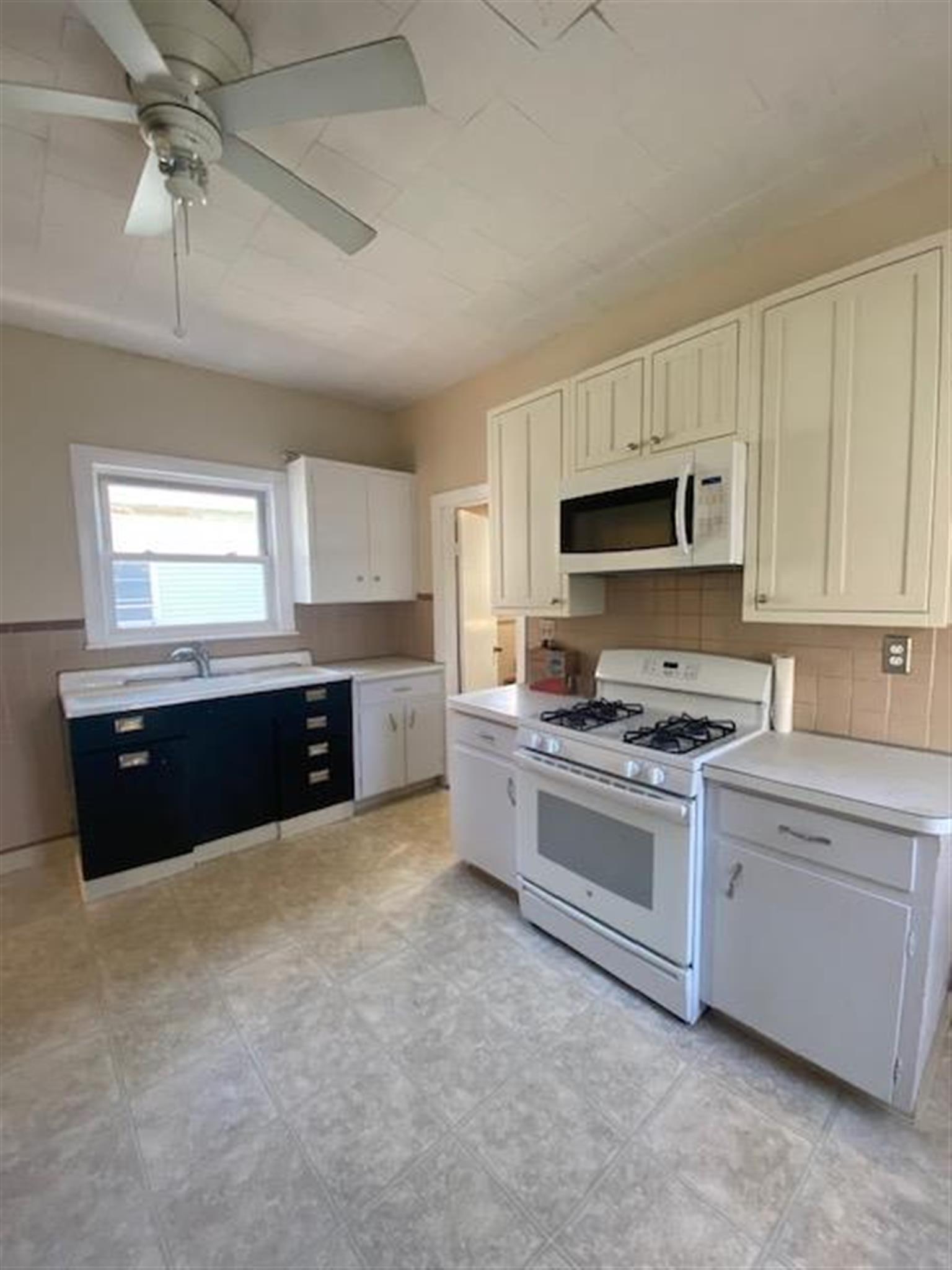 11 Clarendon Ave, Teele Square