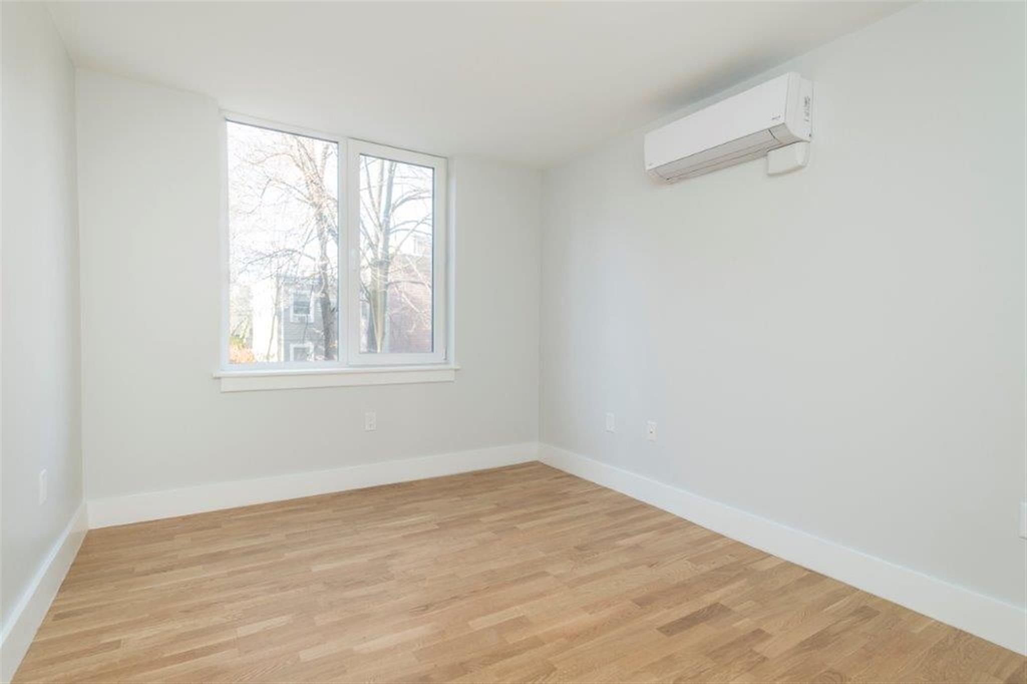 334 Harvard St, Harvard Square