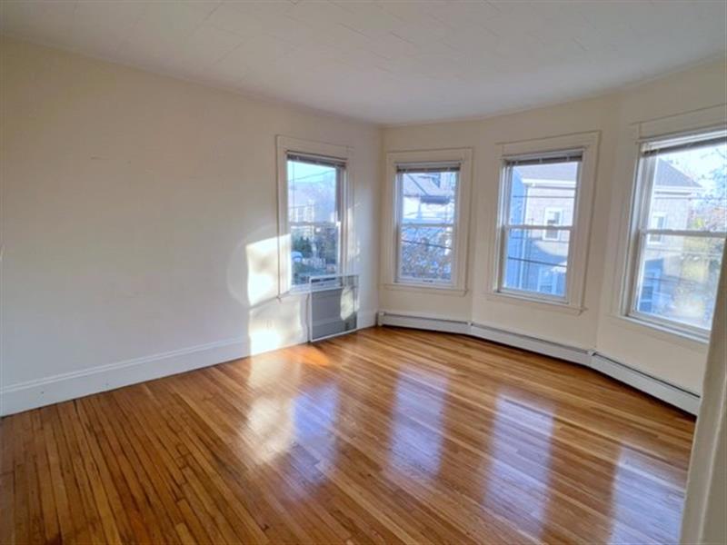 37 Oak St, Inman Square