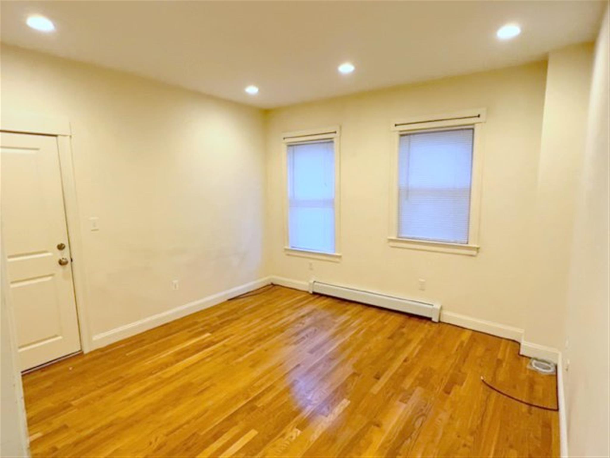 37 Oak St, Inman Square