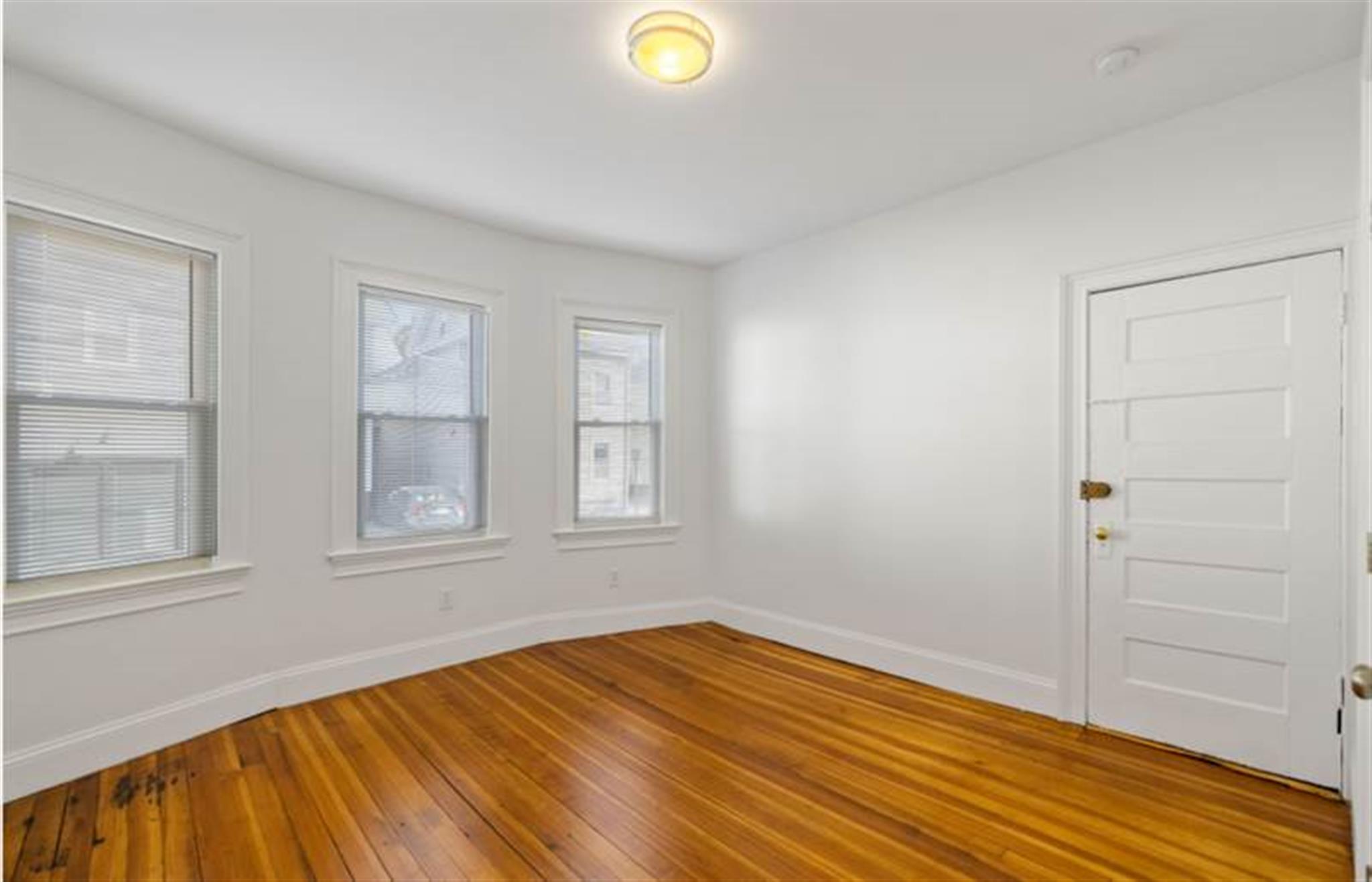 122 Columbia St, Central Square