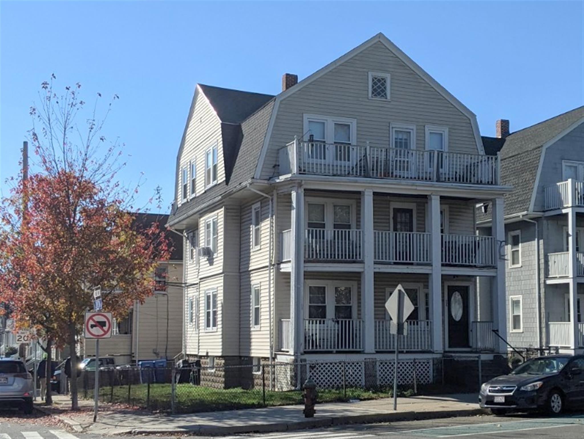 988 Broadway, Ball Square