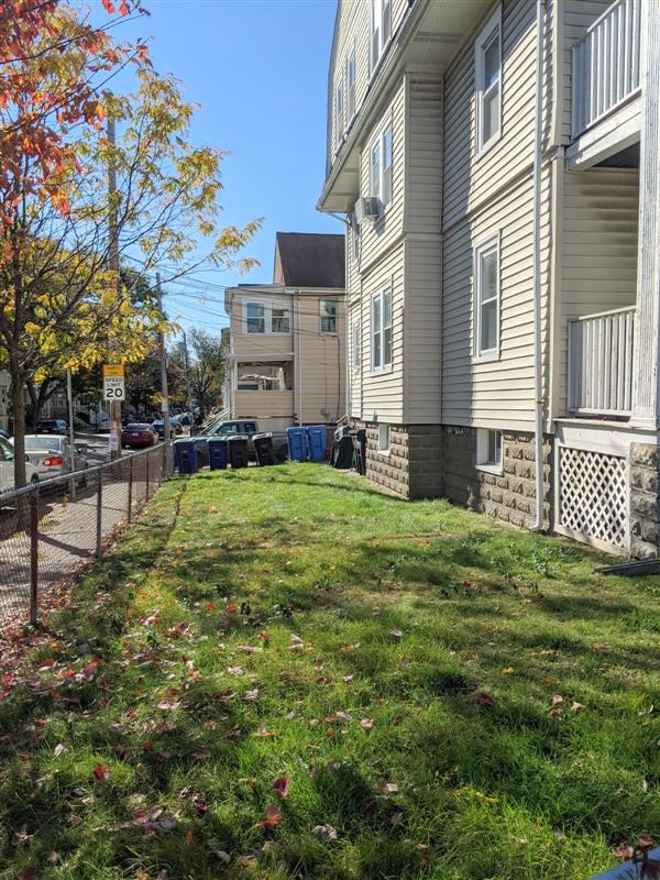 998 Broadway, Davis Square