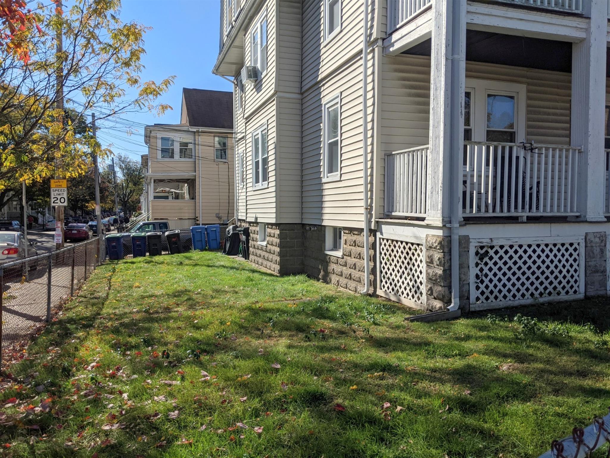 988 Broadway, Ball Square